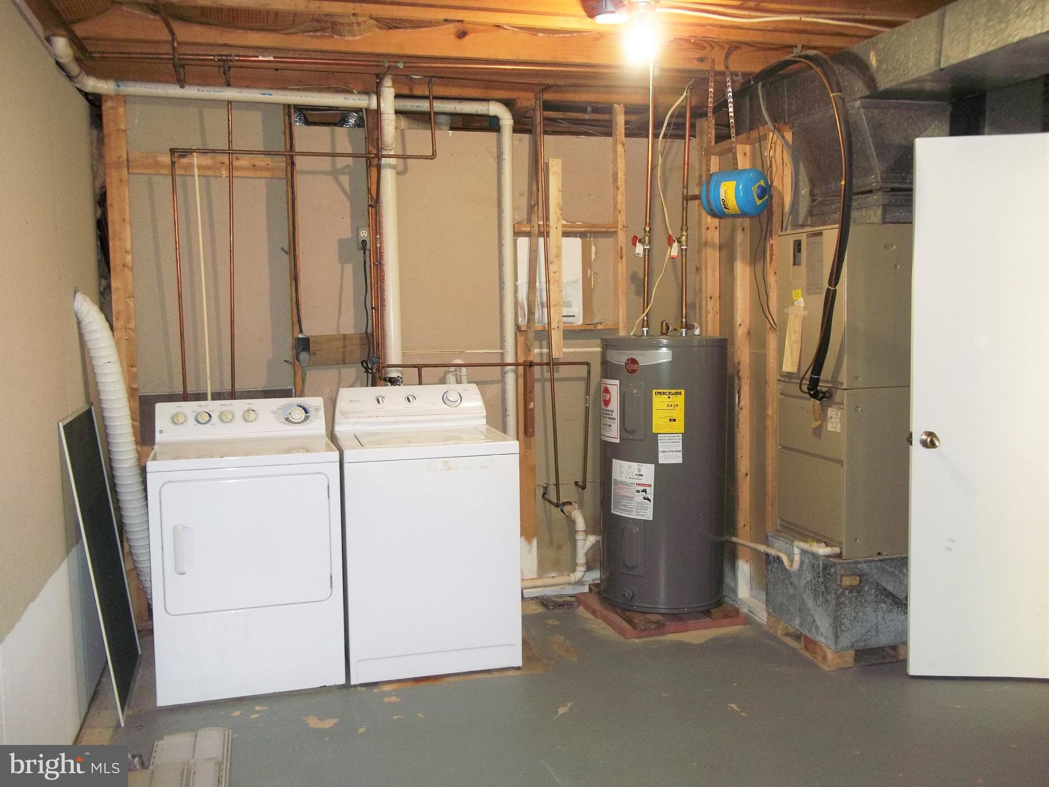 ABERDEEN HILLS - Residential