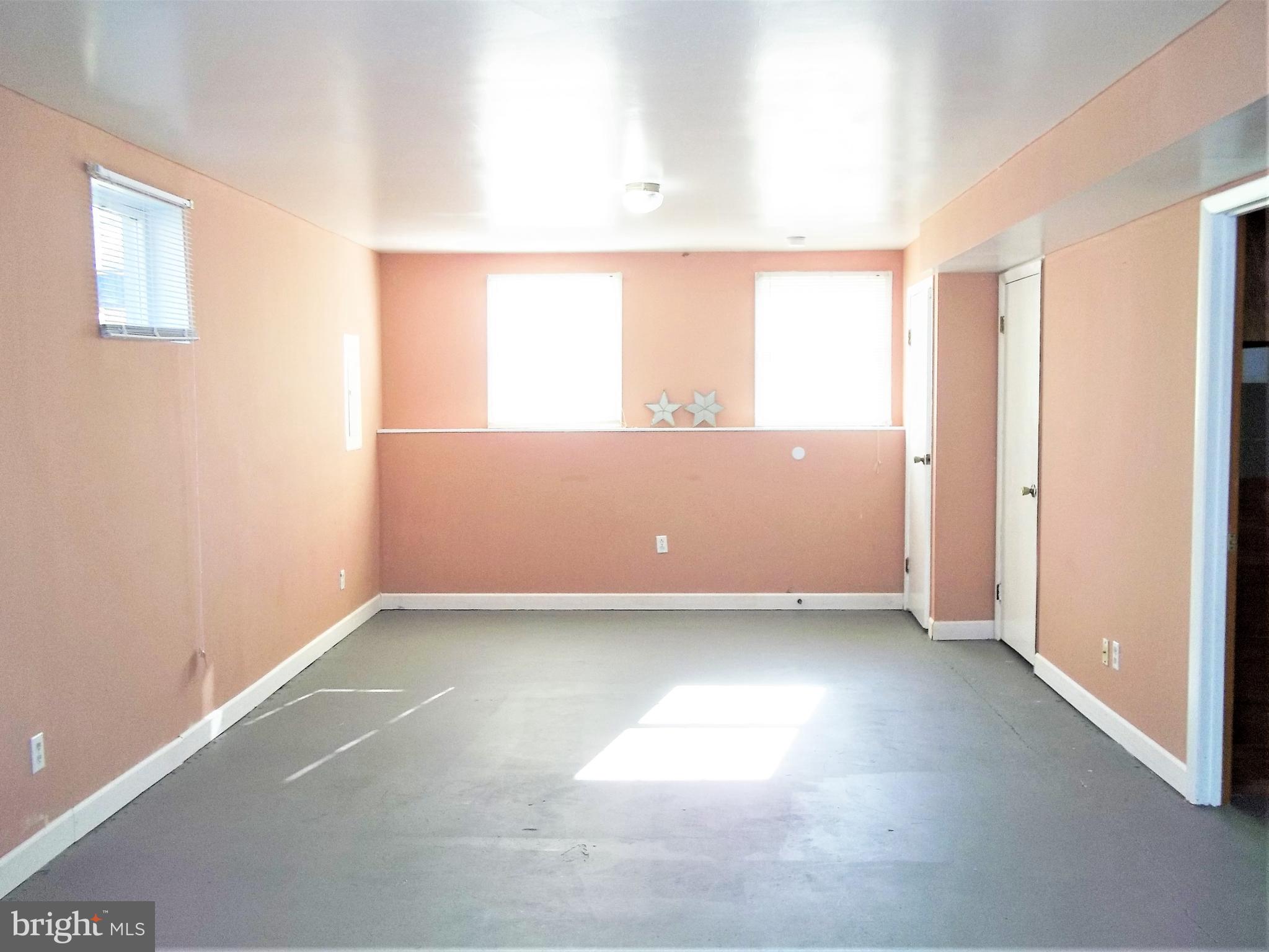 ABERDEEN HILLS - Residential