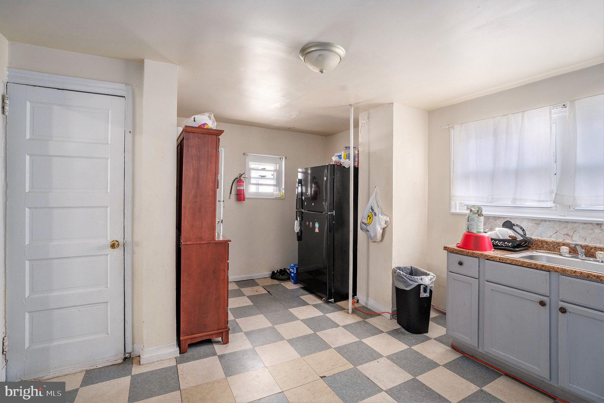 NORRISTOWN - Residential