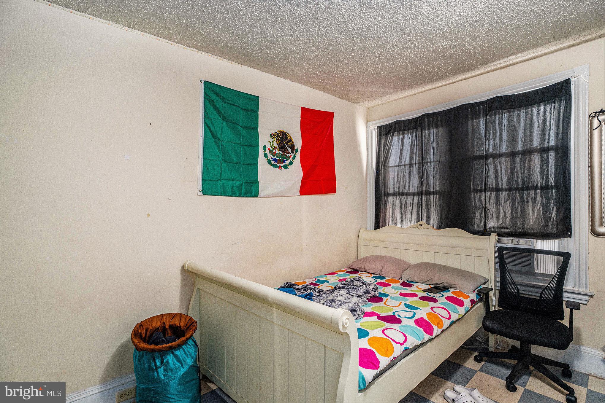 NORRISTOWN - Residential