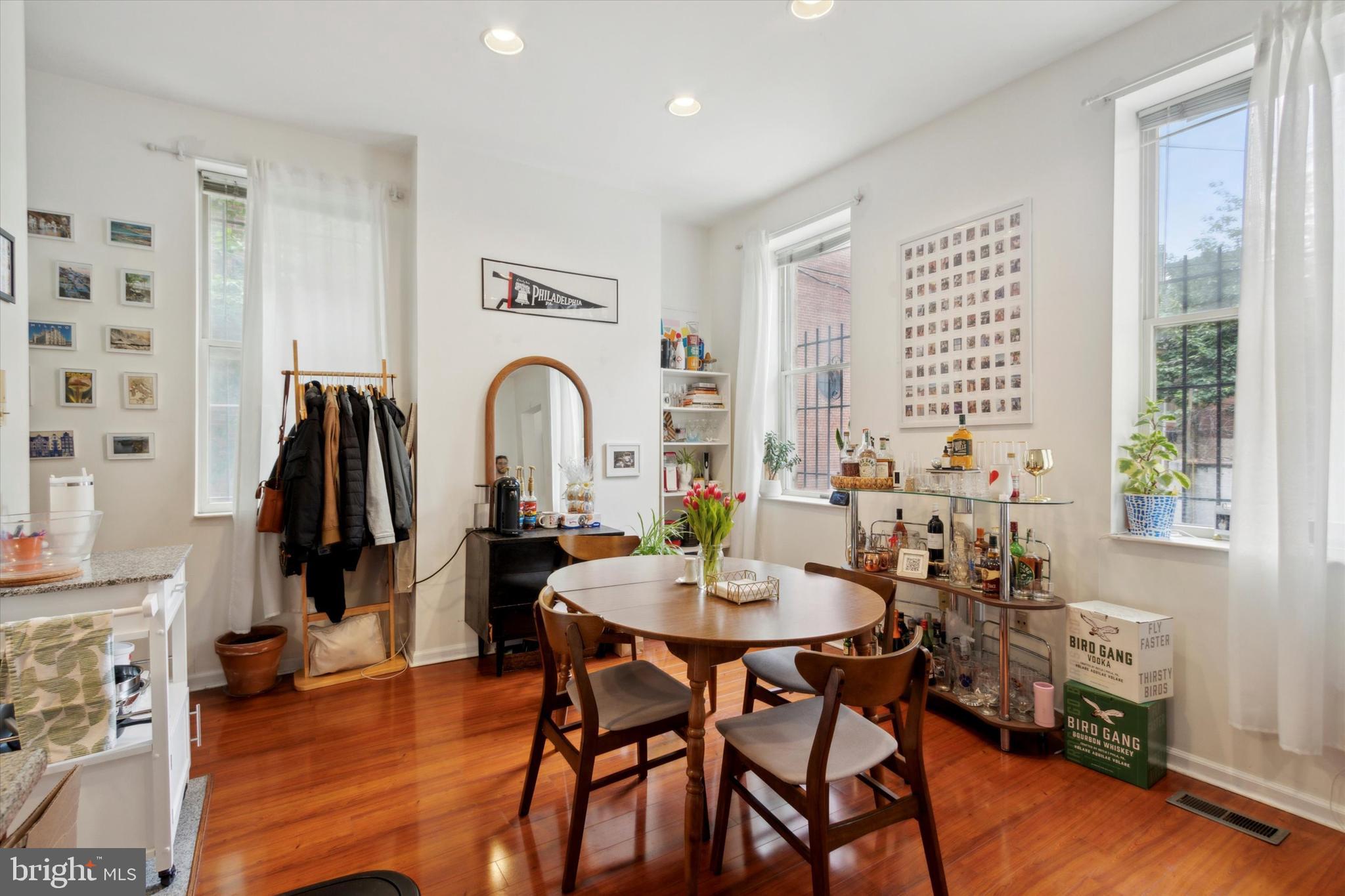 CENTER CITY - Residential Income