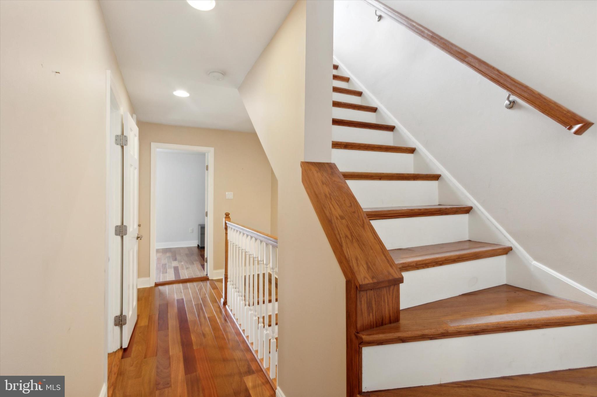 CENTER CITY - Residential Income