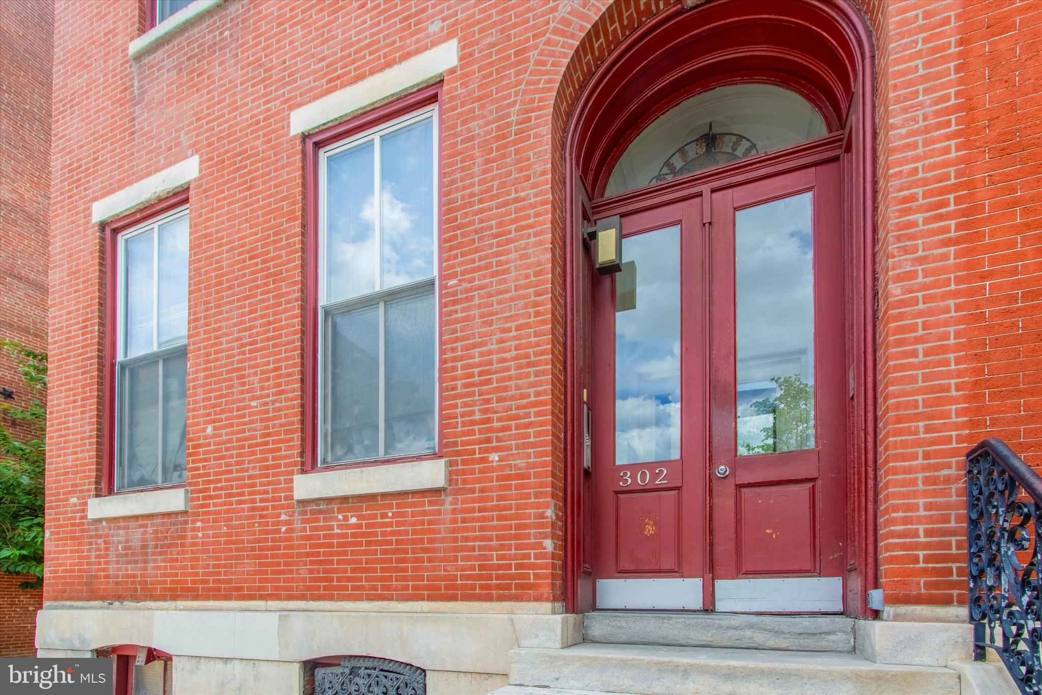 CENTER CITY - Residential Income