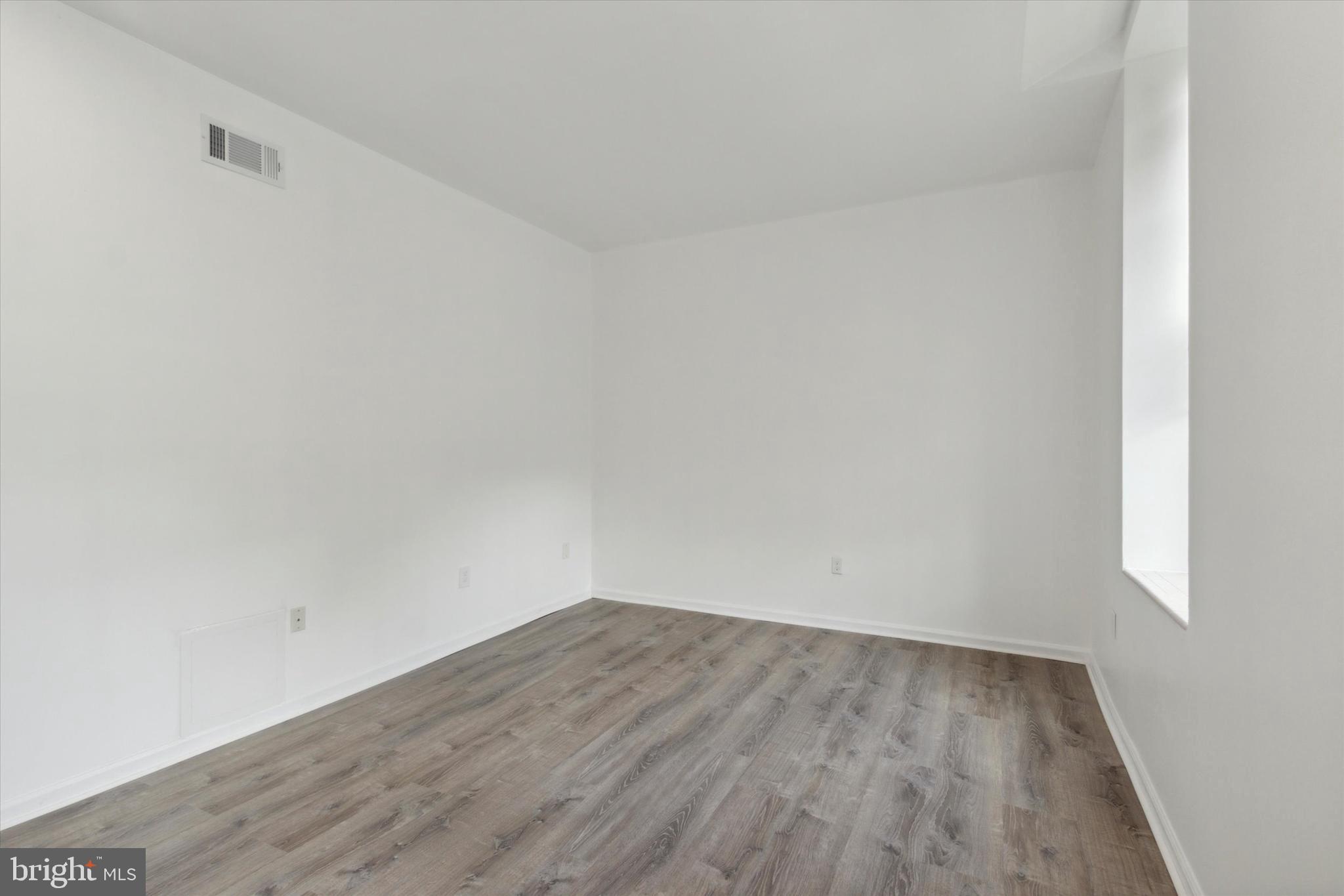 CENTER CITY - Residential Income