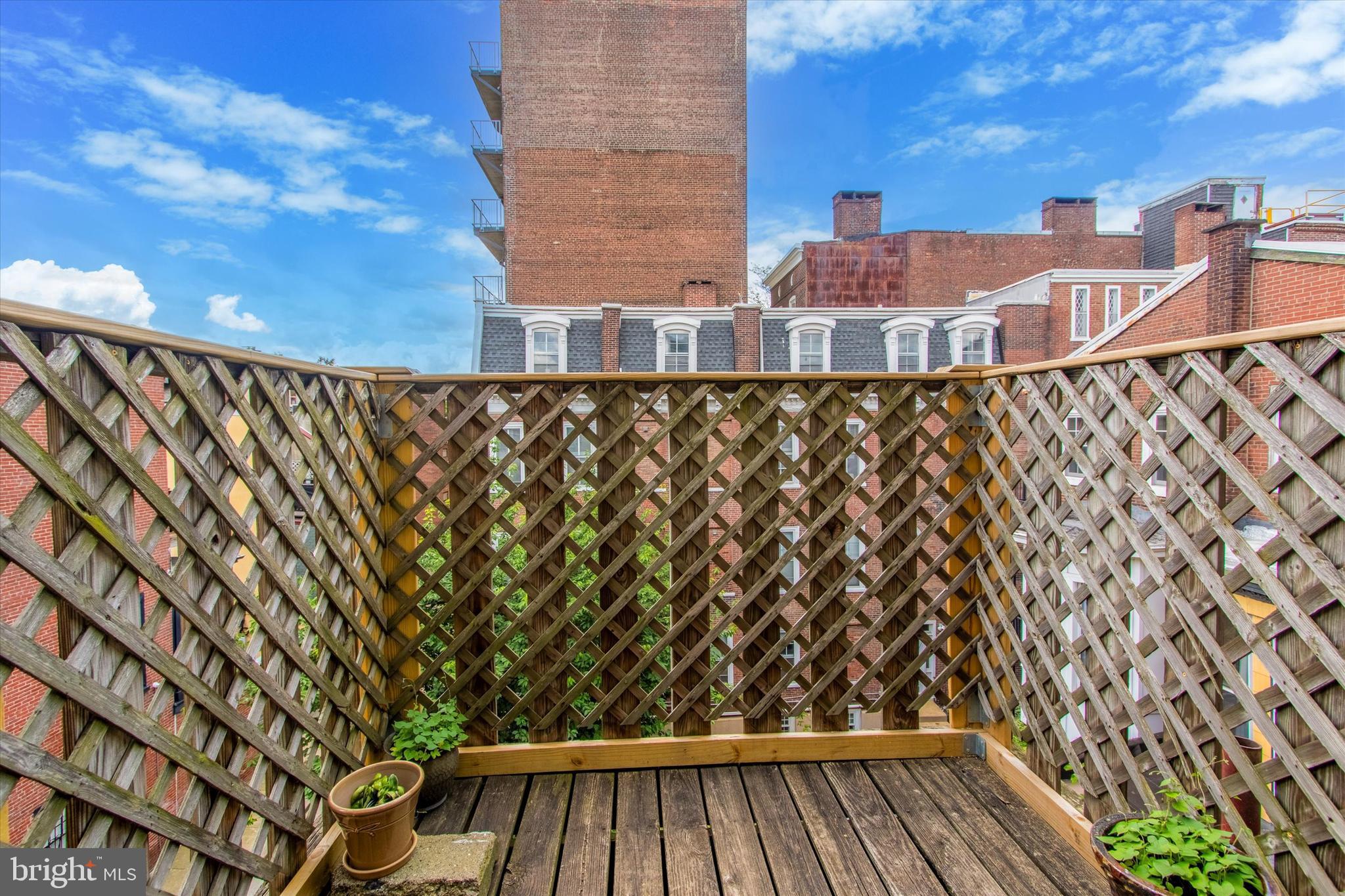 CENTER CITY - Residential Income