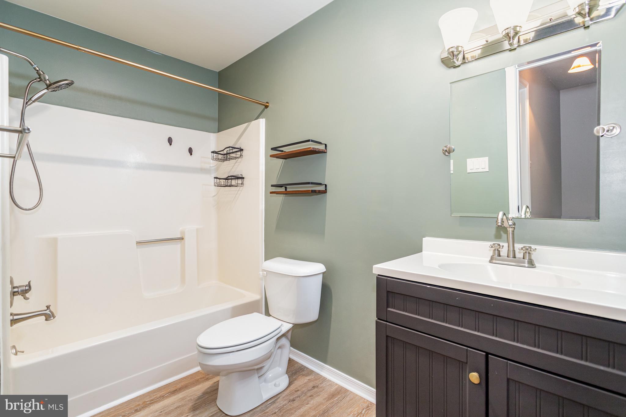 VALLEY GREEN VILLAGE - Residential