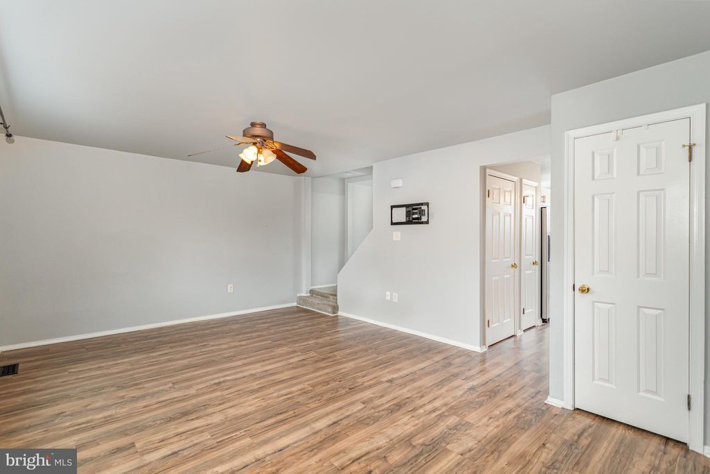 Photo of 17 Mall Road, ETTERS, PA 17319 (MLS # PAYK2088320)