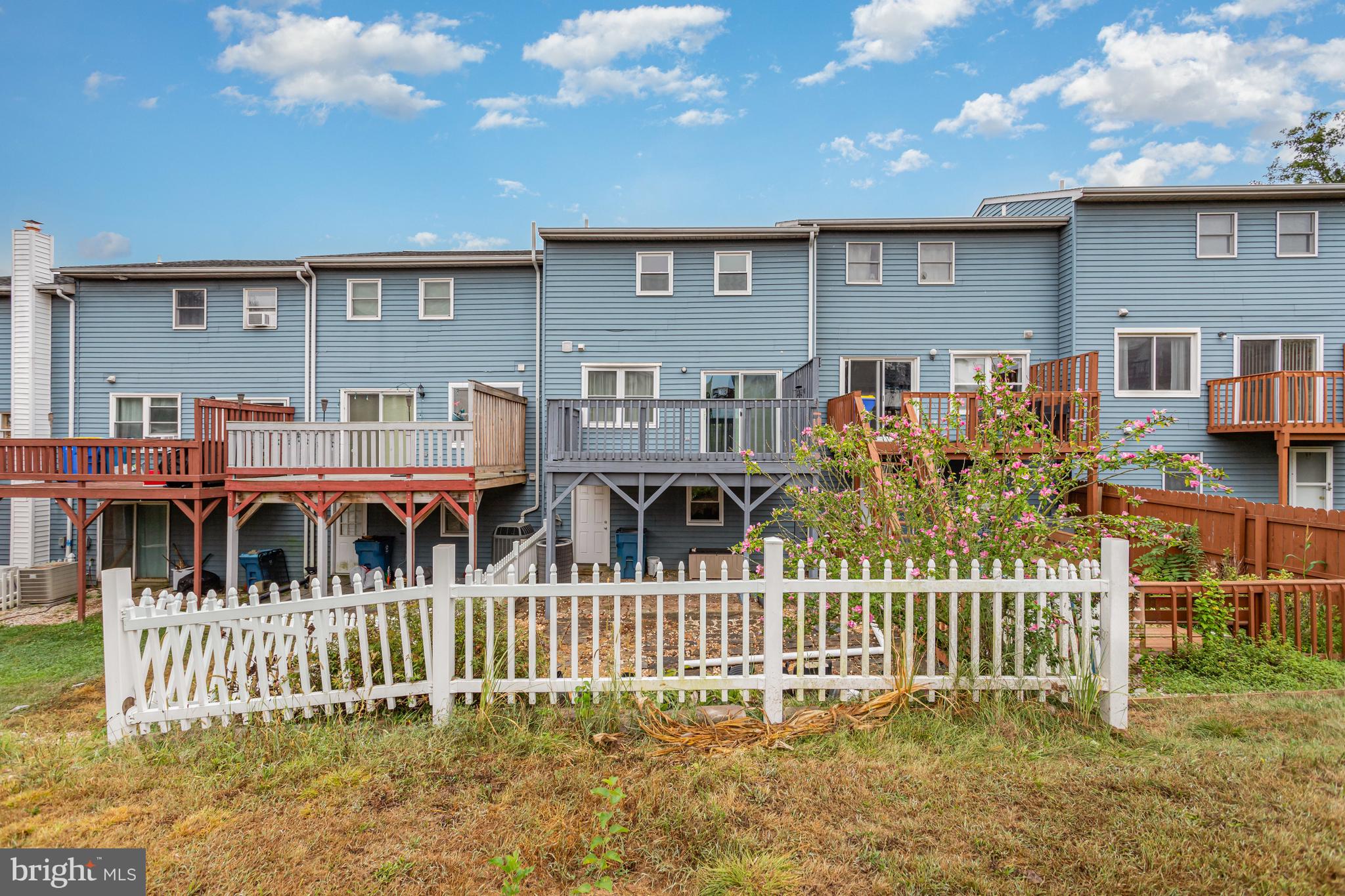 VALLEY GREEN VILLAGE - Residential