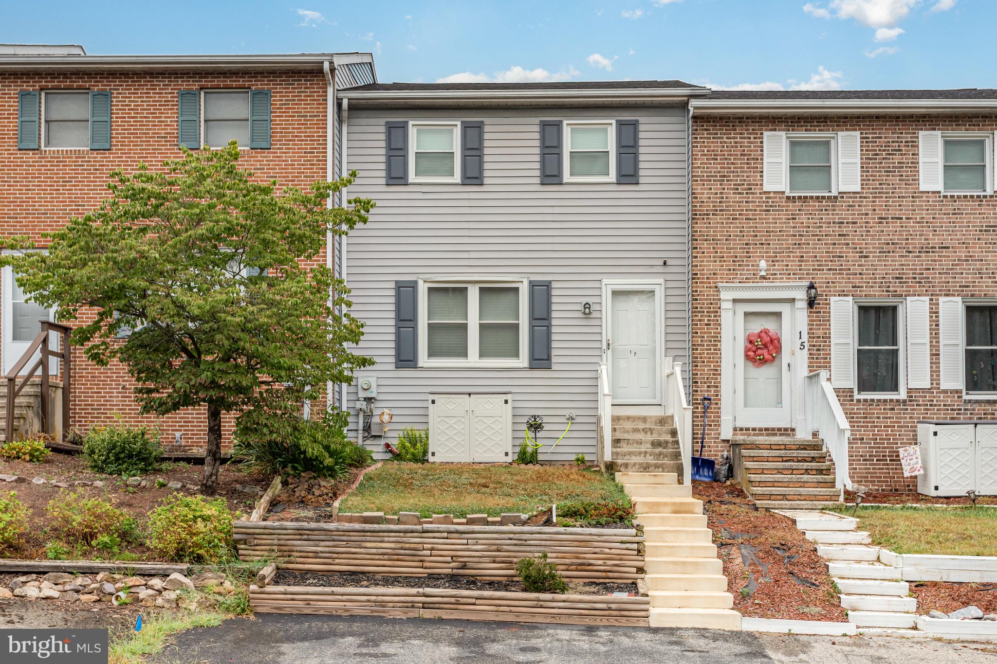 VALLEY GREEN VILLAGE - Residential