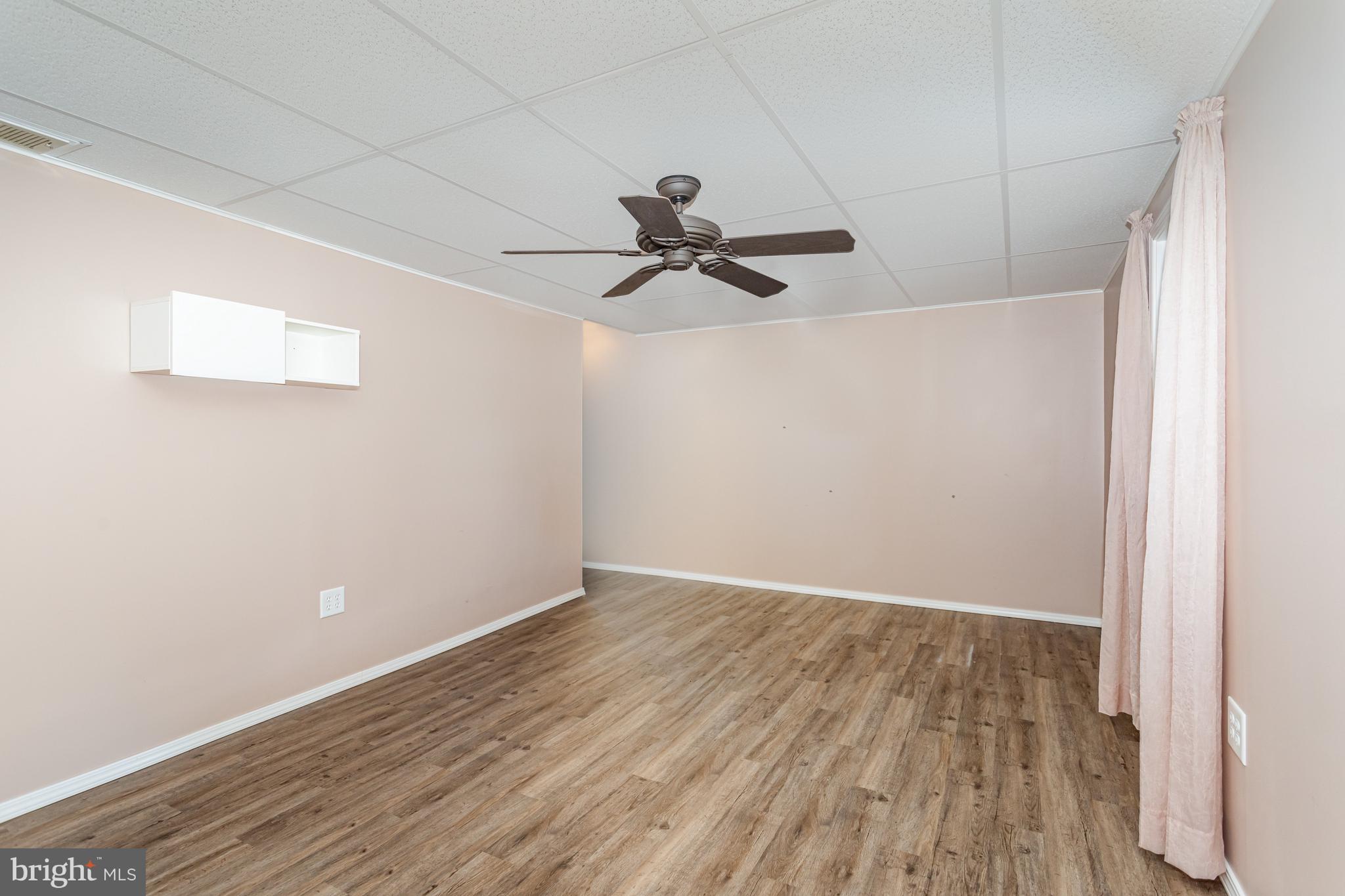 VALLEY GREEN VILLAGE - Residential