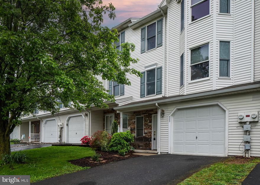 BEAUTIFULLY MAINTAINED 3 BEDROOM 2.5 BATH TOWNHOME WITH HANDICAP ACCESSIBLE MAIN FLOOR BEDROOM AND HANDICAP ACCESSIBLE FULL BATH, FRESHLY PAINTED AND READY FOR QUICK OCCUPANCY.  APPLIANCES INCLUDED IN THE SALE:  DISHWASHER, MICROWAVE, WASHER & DRYER.