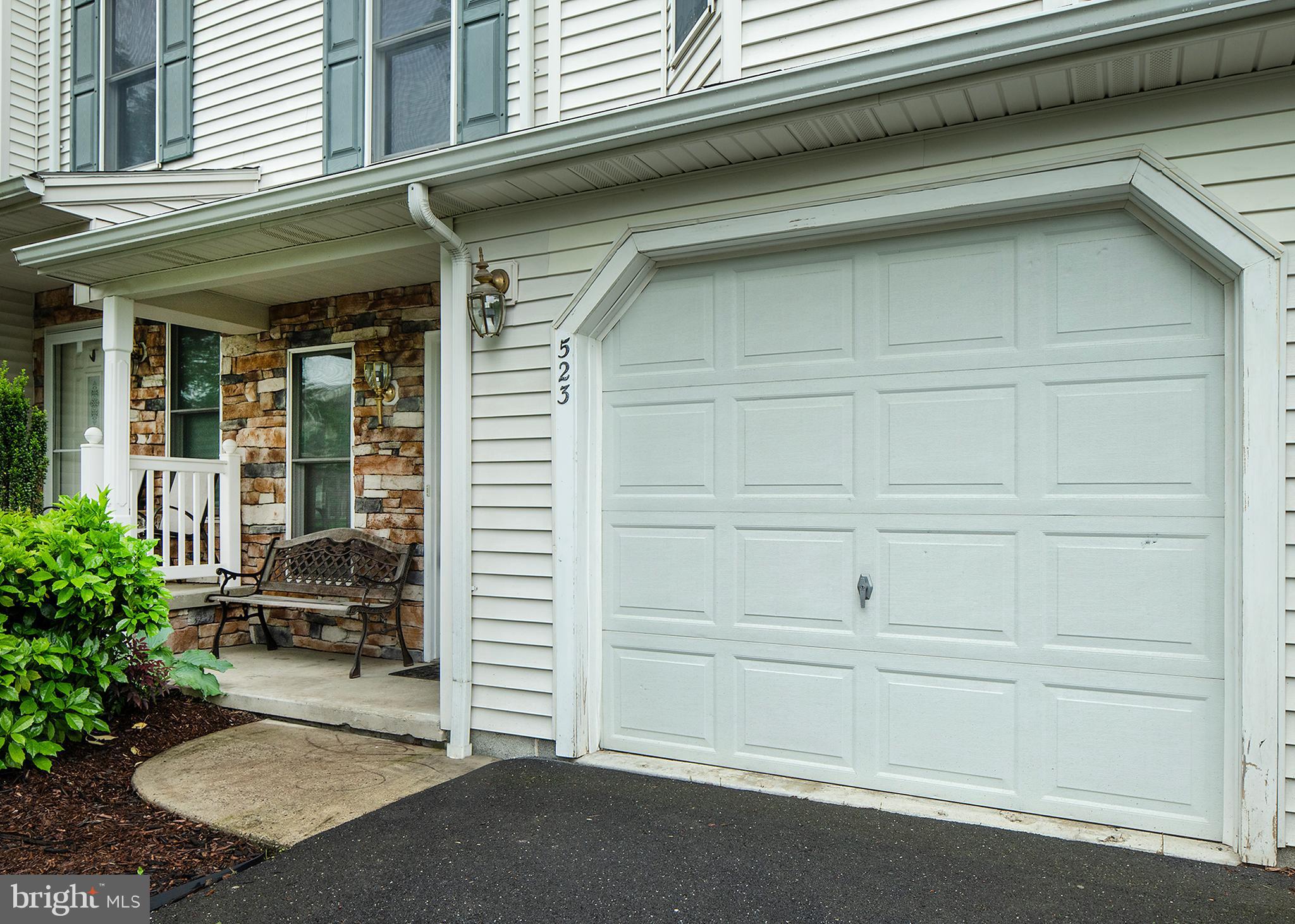 CHAMBERS KNOLL - Residential