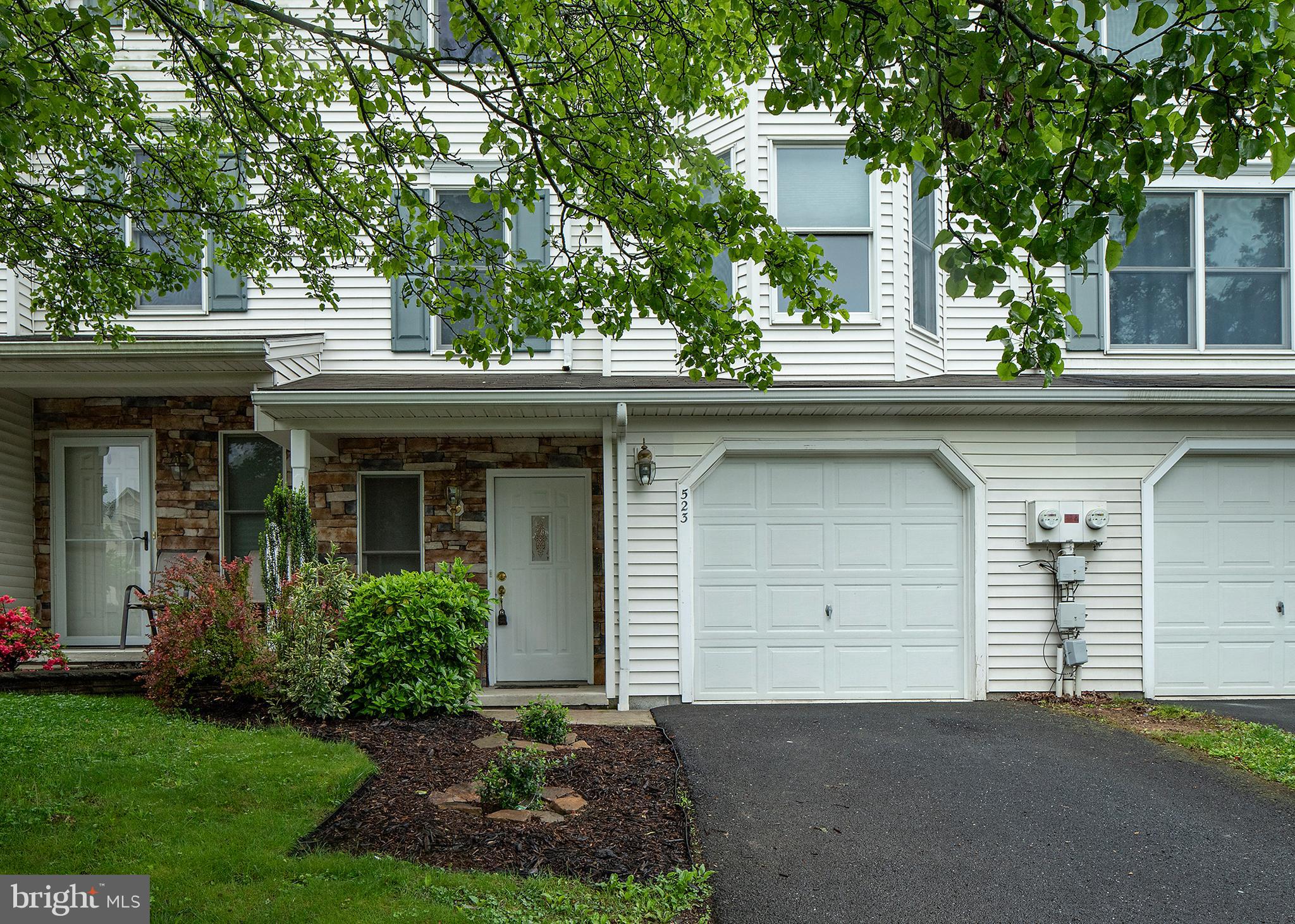 CHAMBERS KNOLL - Residential