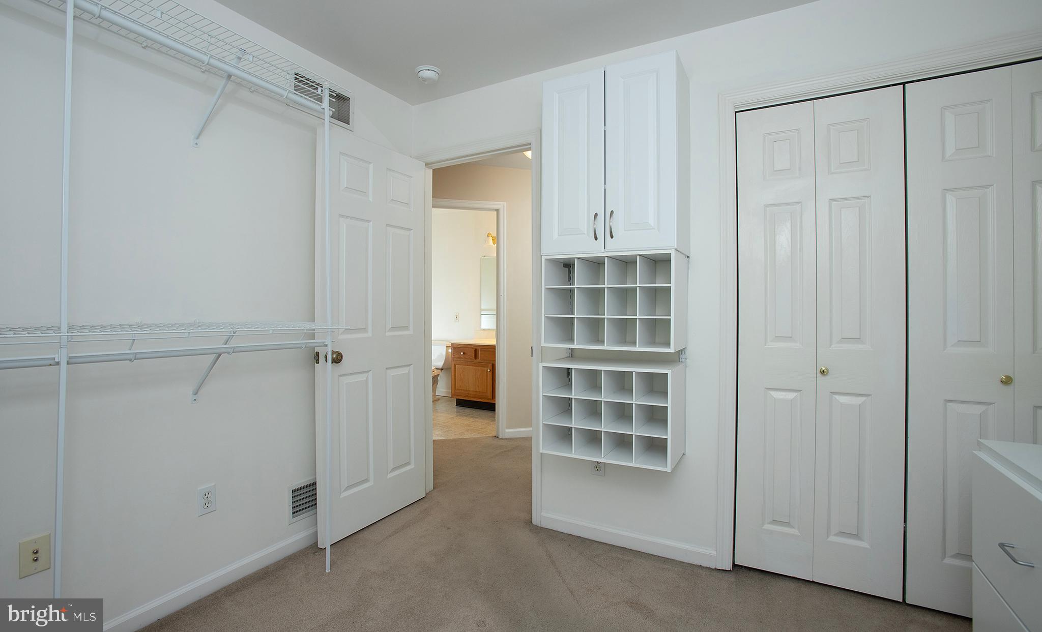 CHAMBERS KNOLL - Residential