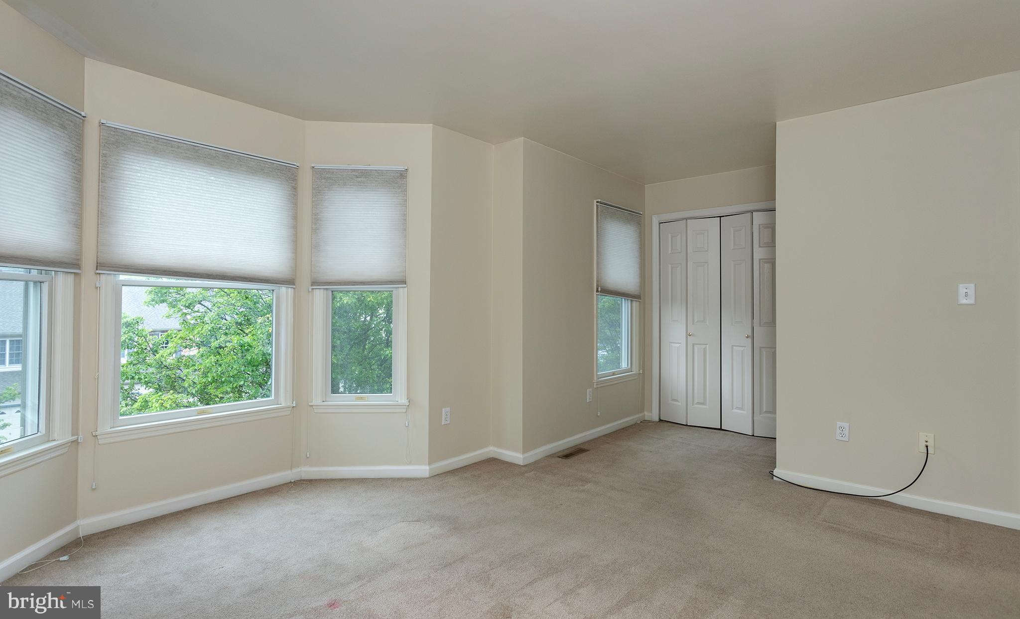 CHAMBERS KNOLL - Residential