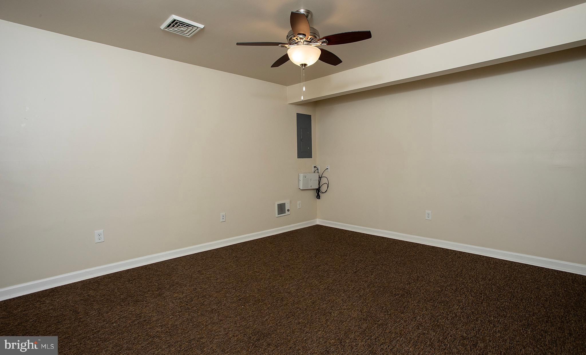 CHAMBERS KNOLL - Residential