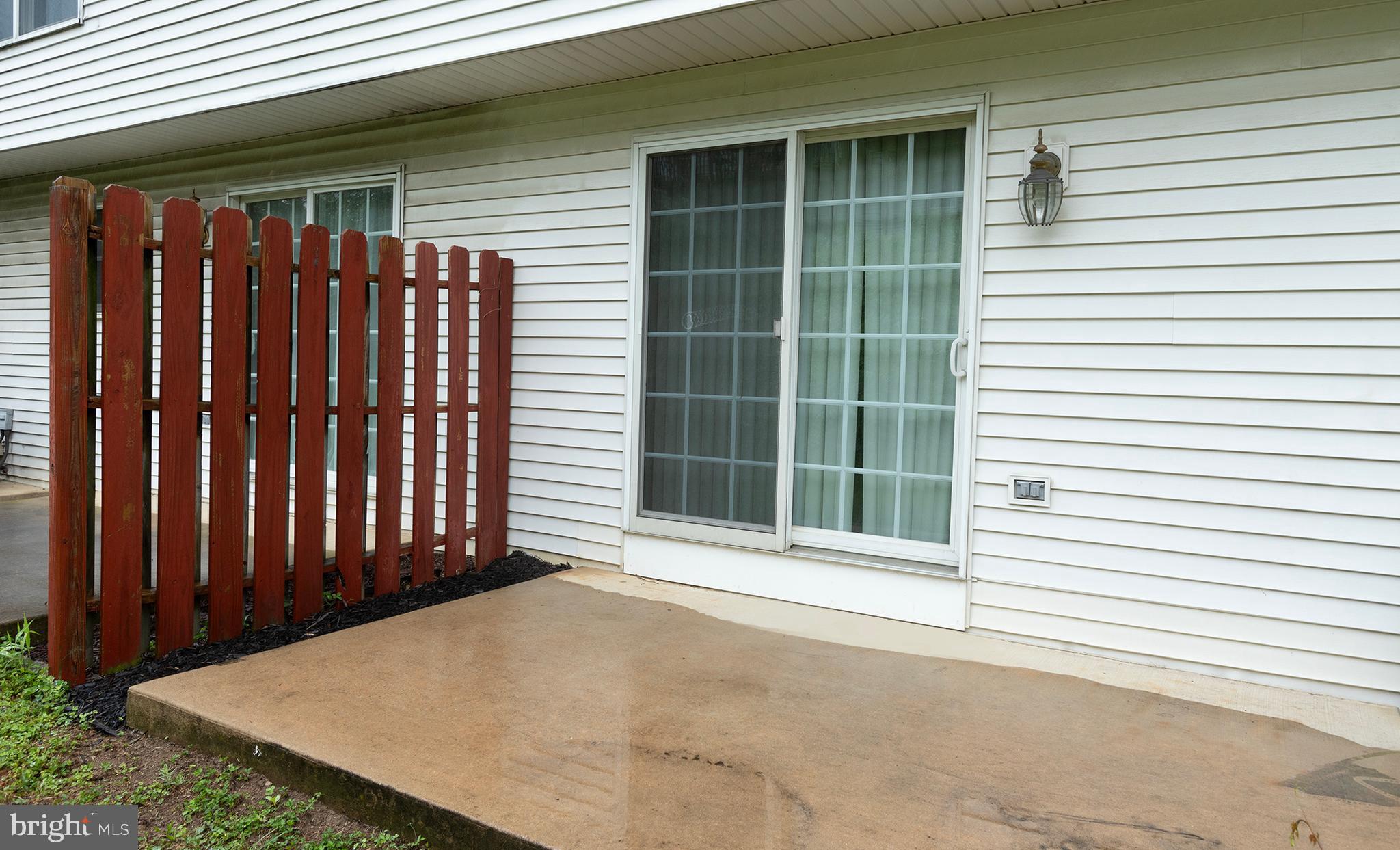 CHAMBERS KNOLL - Residential