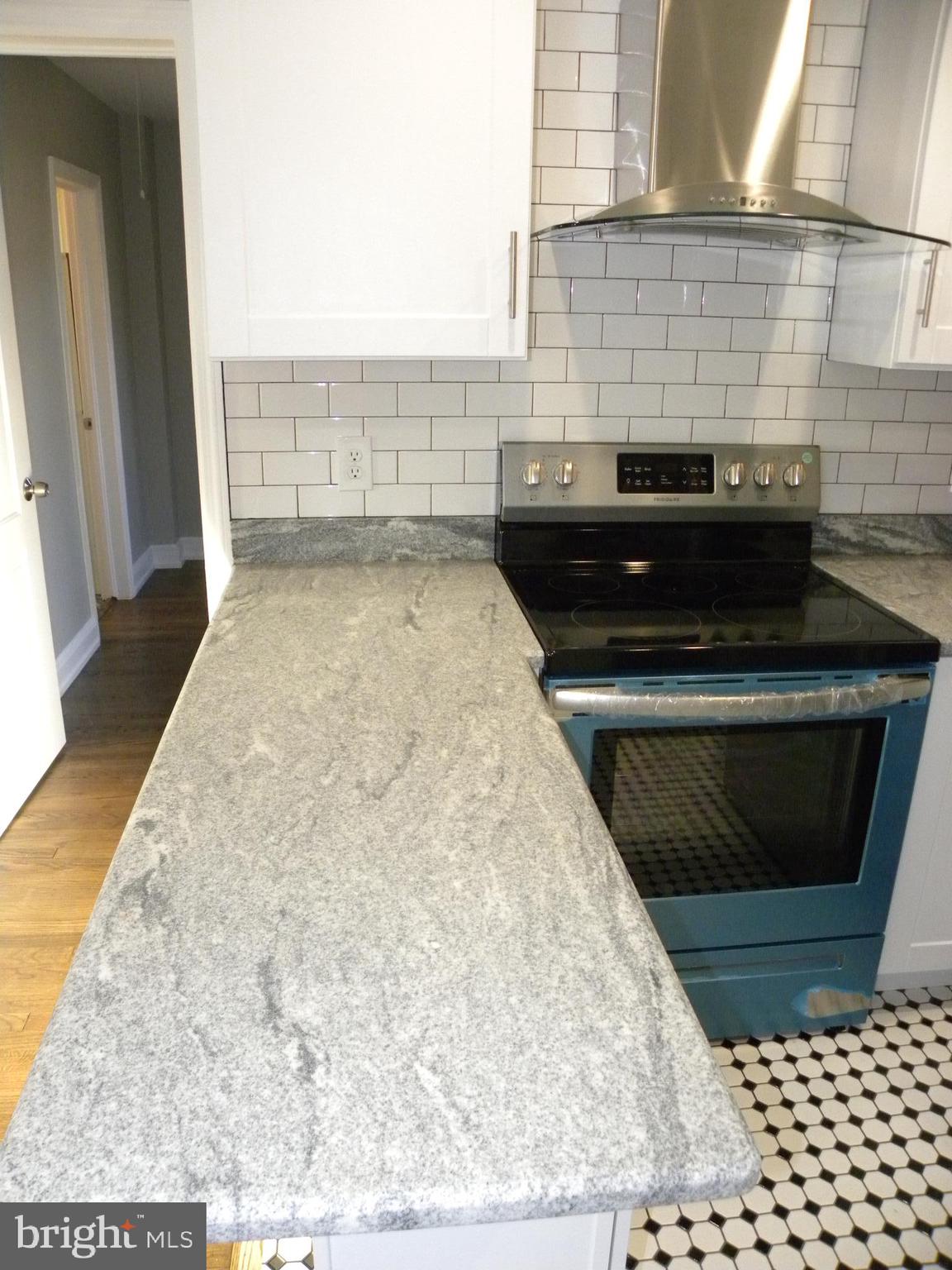 ROSEMONT PARK - Residential Lease