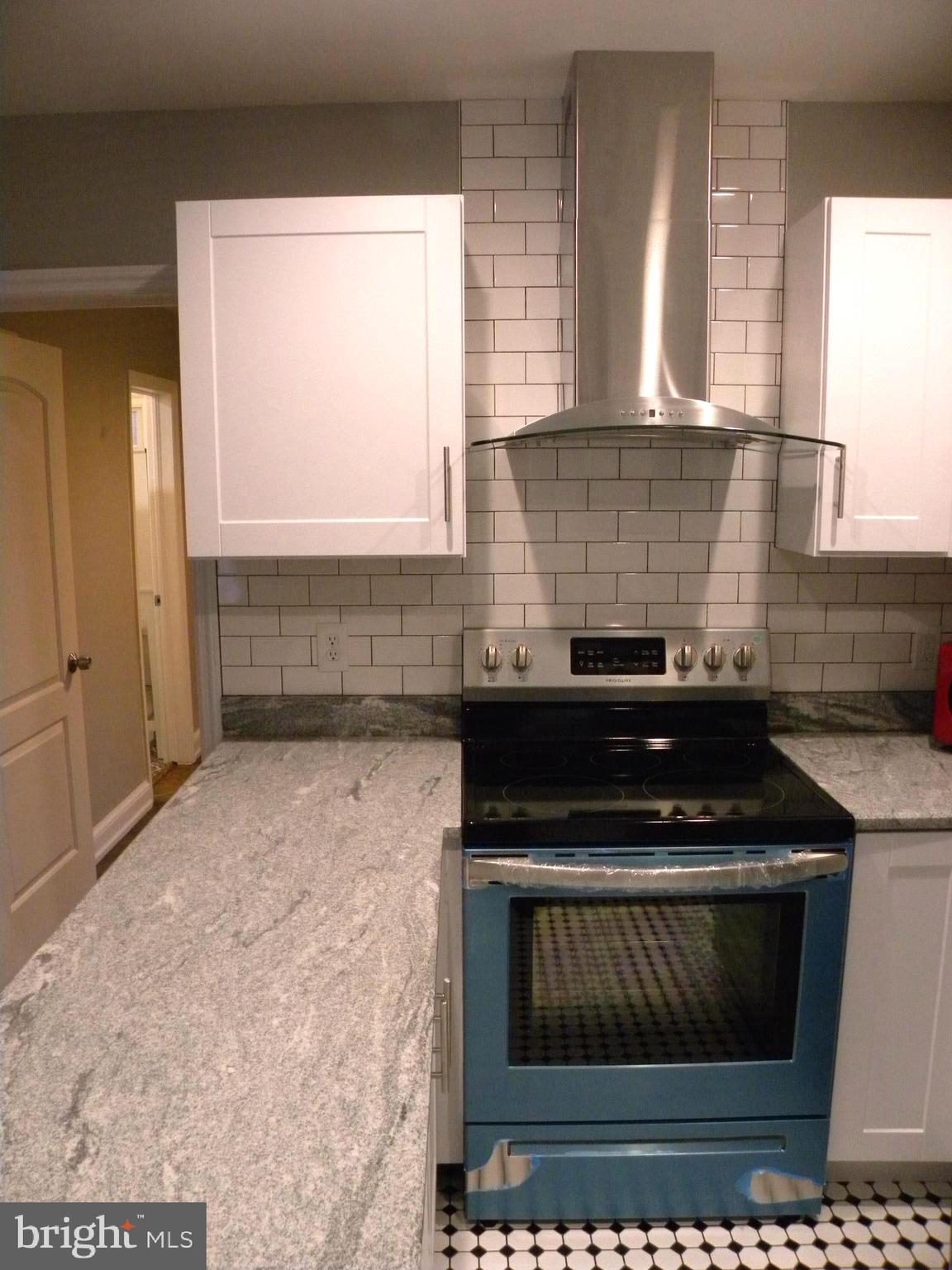 ROSEMONT PARK - Residential Lease