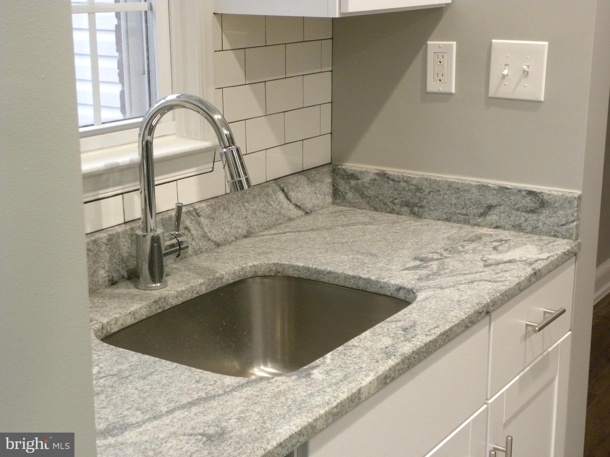 ROSEMONT PARK - Residential Lease