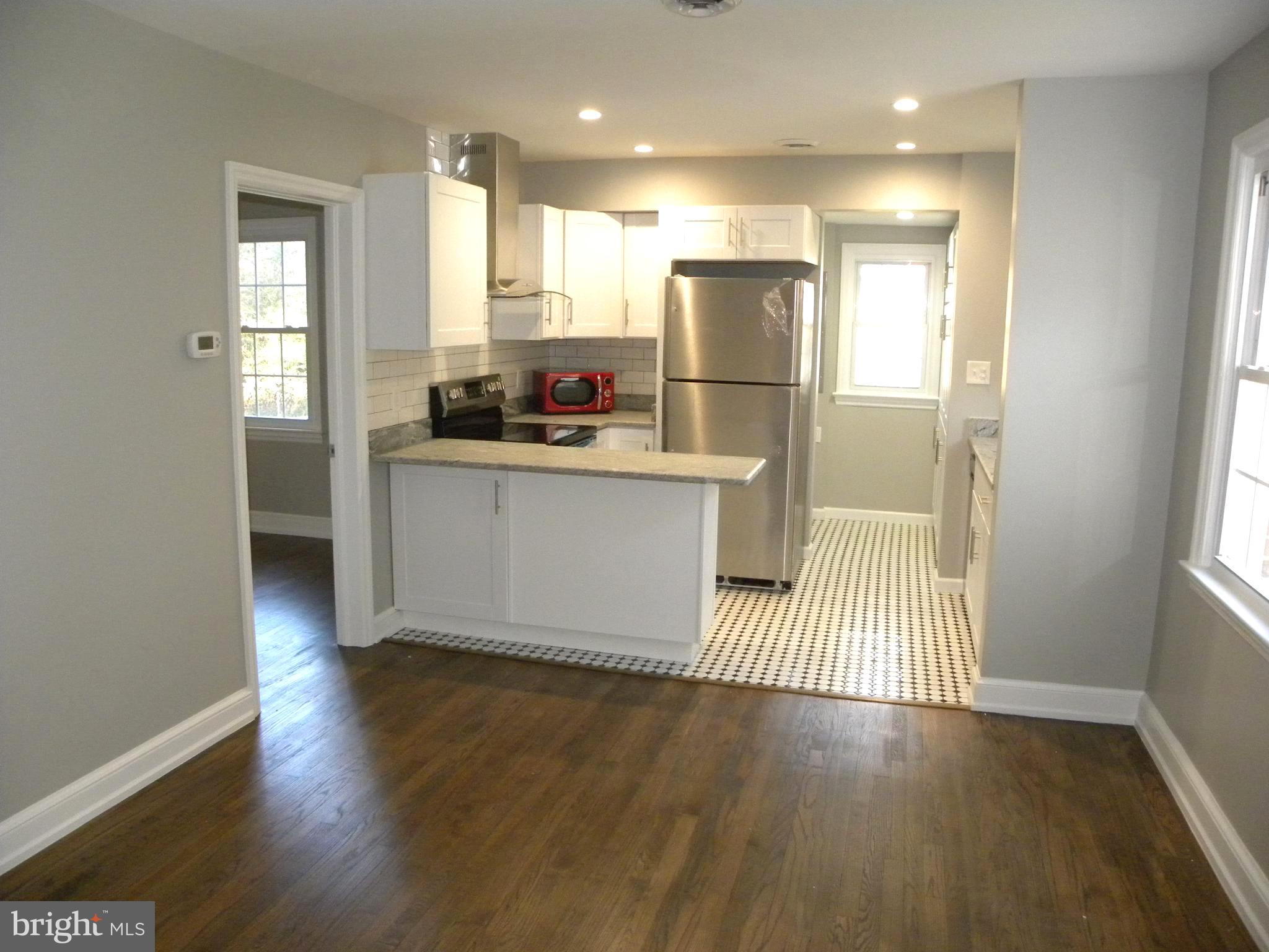 ROSEMONT PARK - Residential Lease