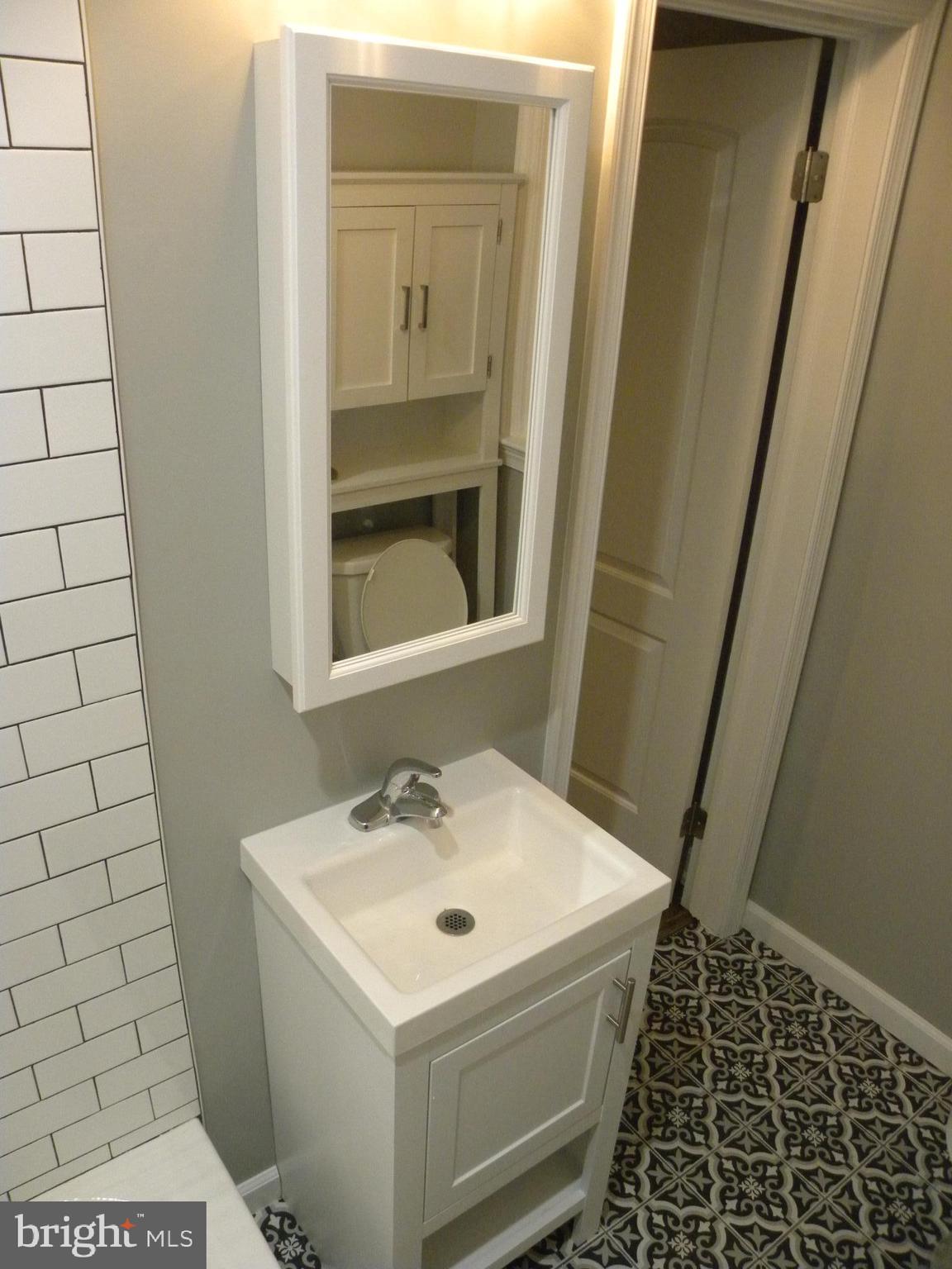 ROSEMONT PARK - Residential Lease