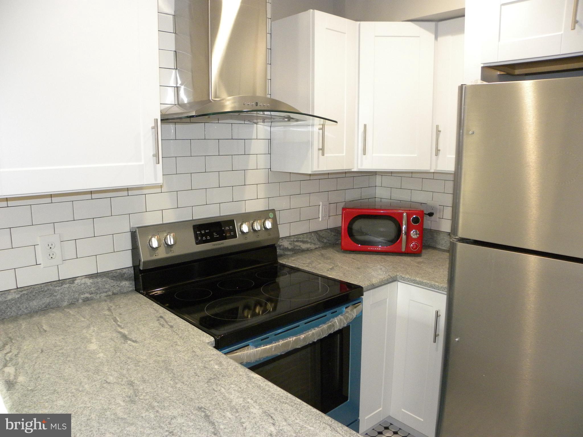 ROSEMONT PARK - Residential Lease