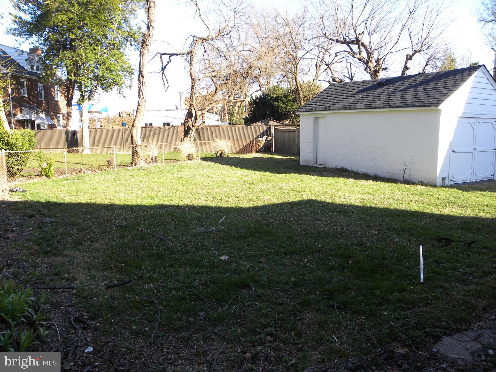 ROSEMONT PARK - Residential Lease