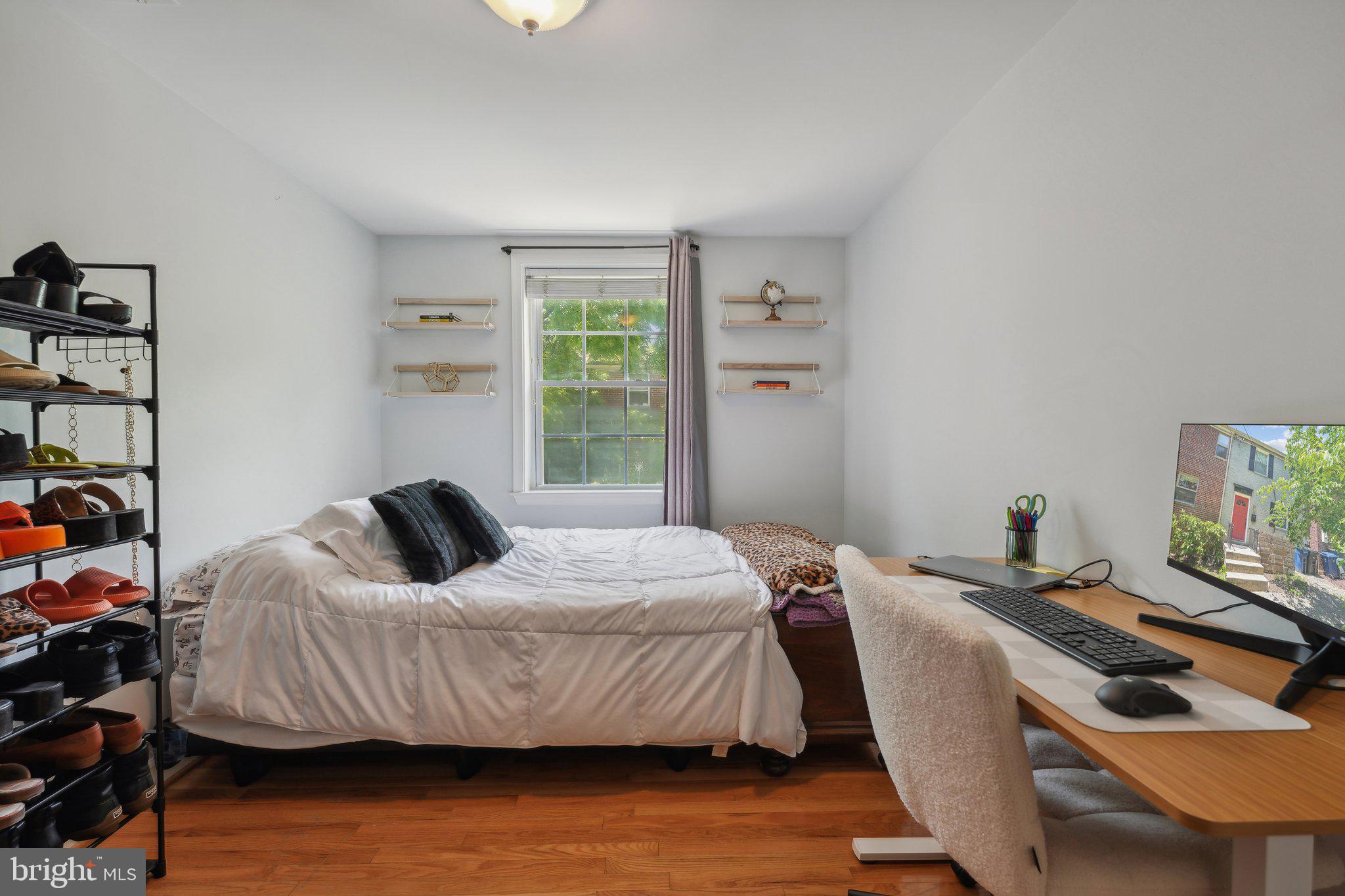 WARWICK VILLAGE - Residential Lease