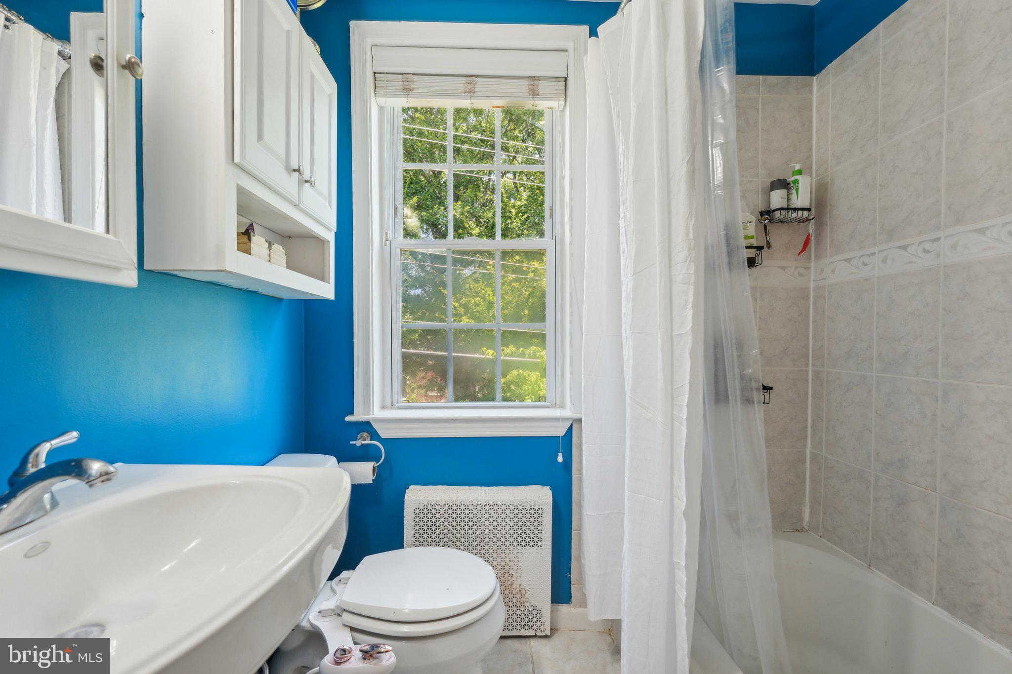 WARWICK VILLAGE - Residential Lease