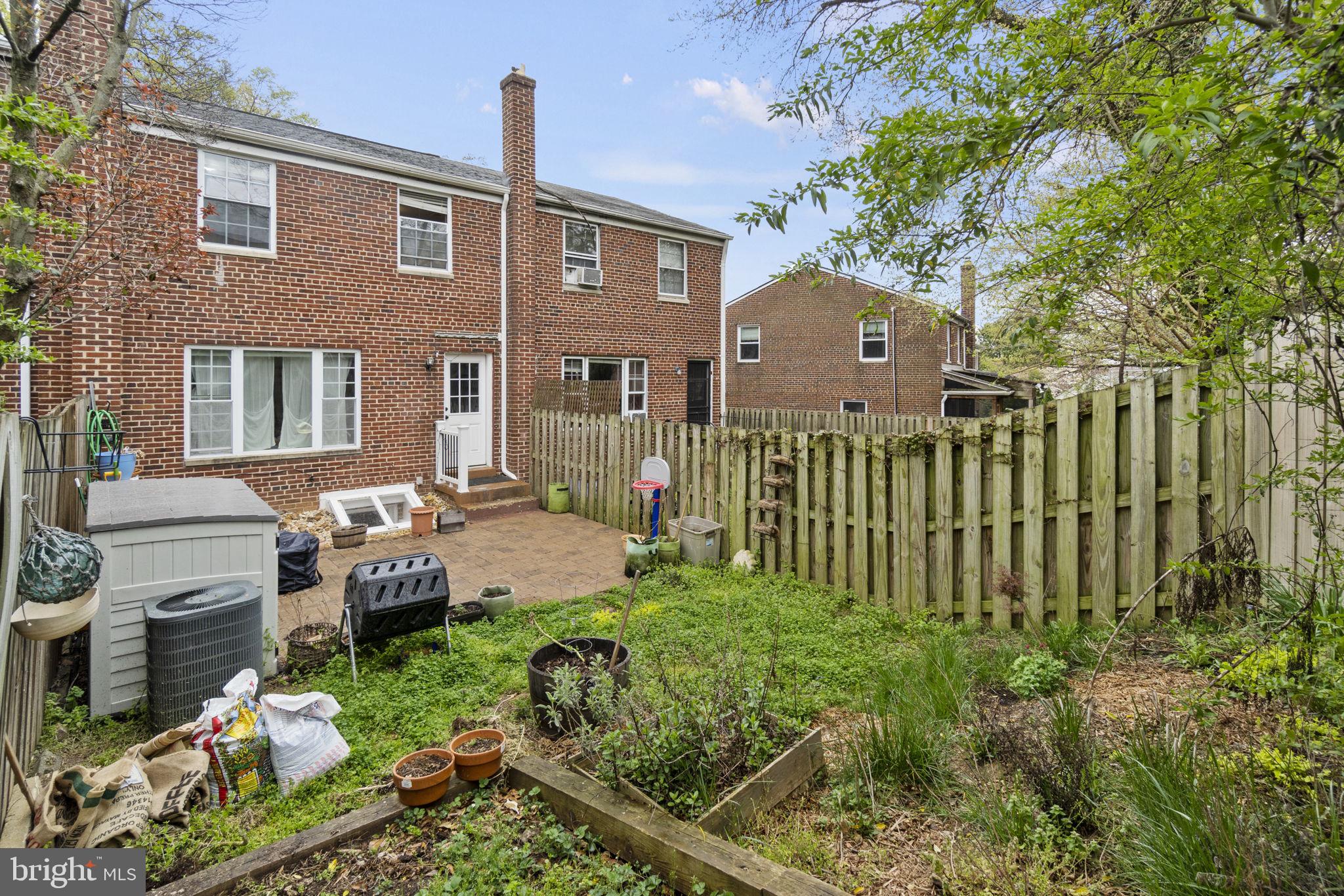 WARWICK VILLAGE - Residential Lease