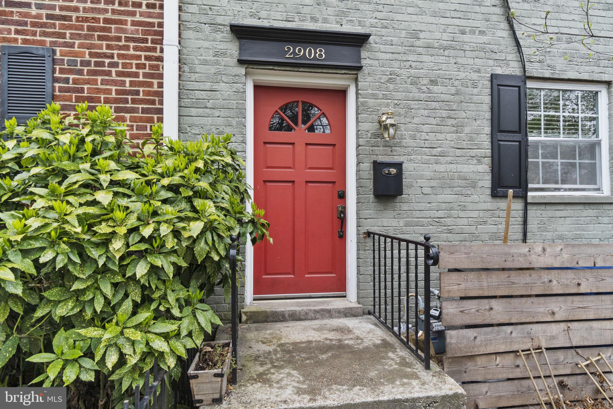 WARWICK VILLAGE - Residential Lease