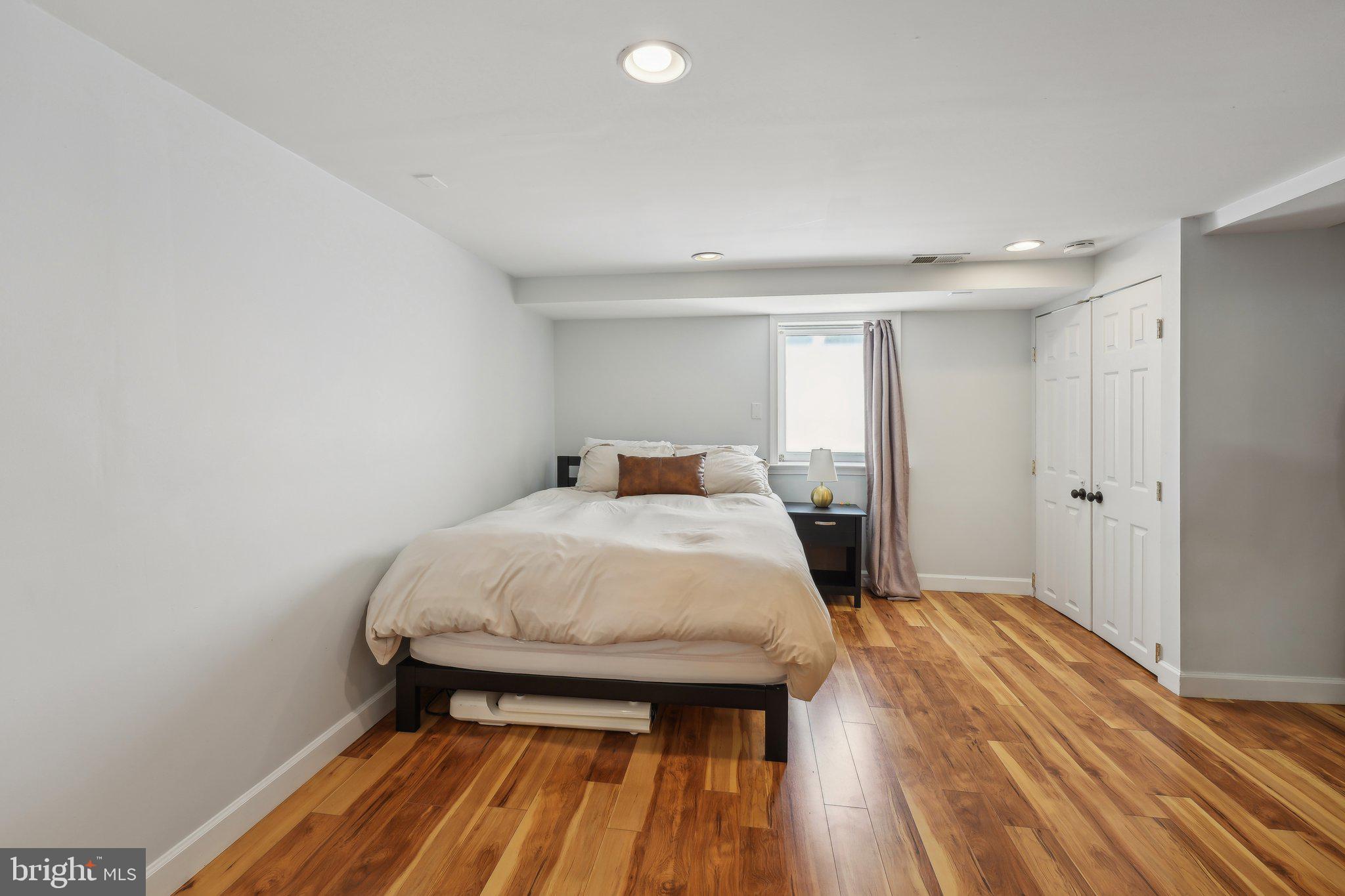 WARWICK VILLAGE - Residential Lease