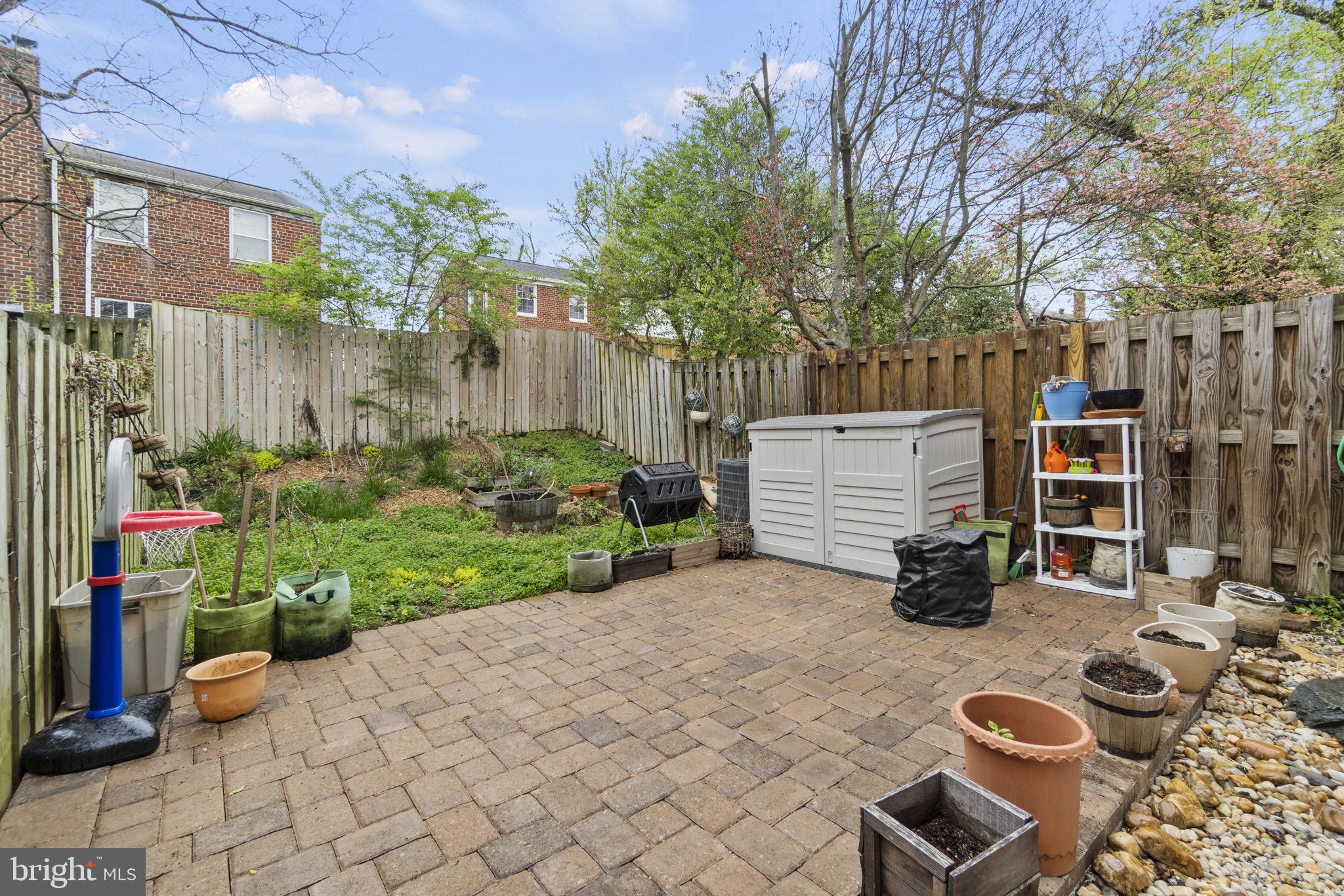 WARWICK VILLAGE - Residential Lease