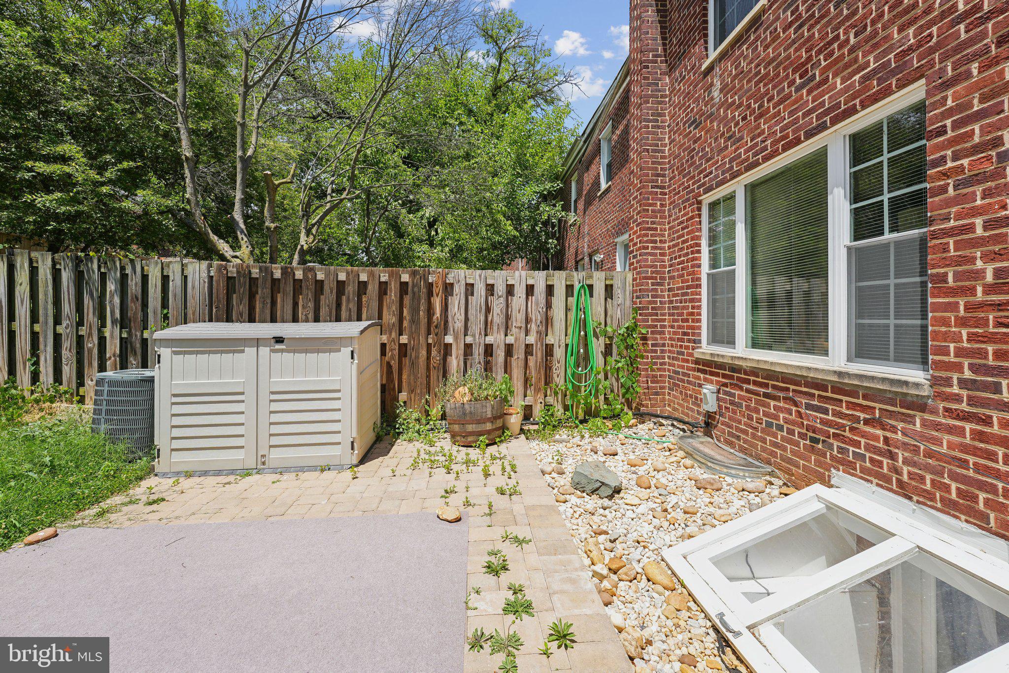 WARWICK VILLAGE - Residential Lease