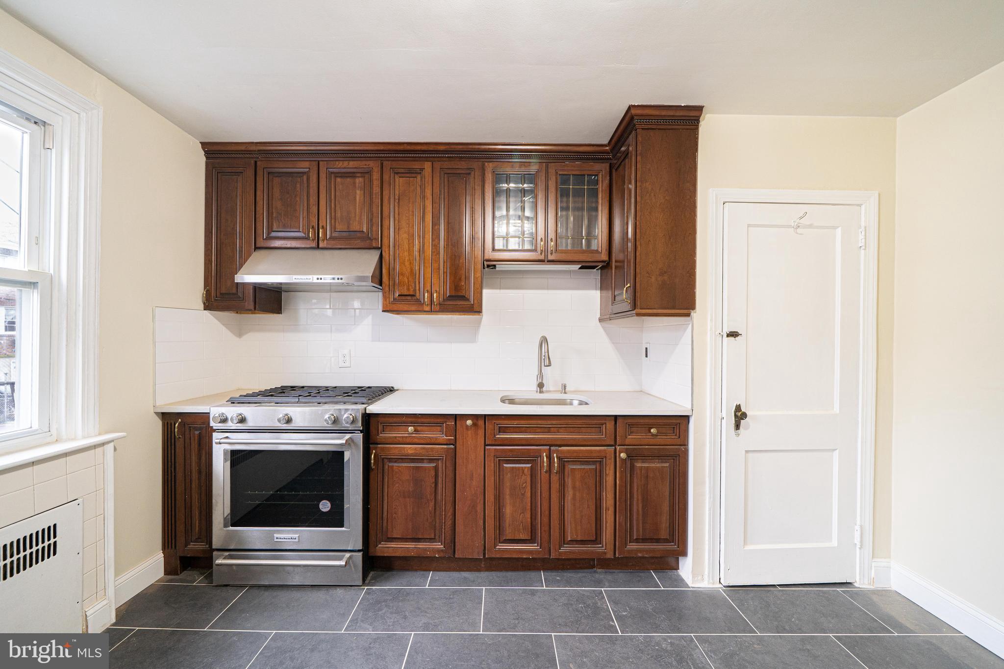 LAWNCREST - Residential