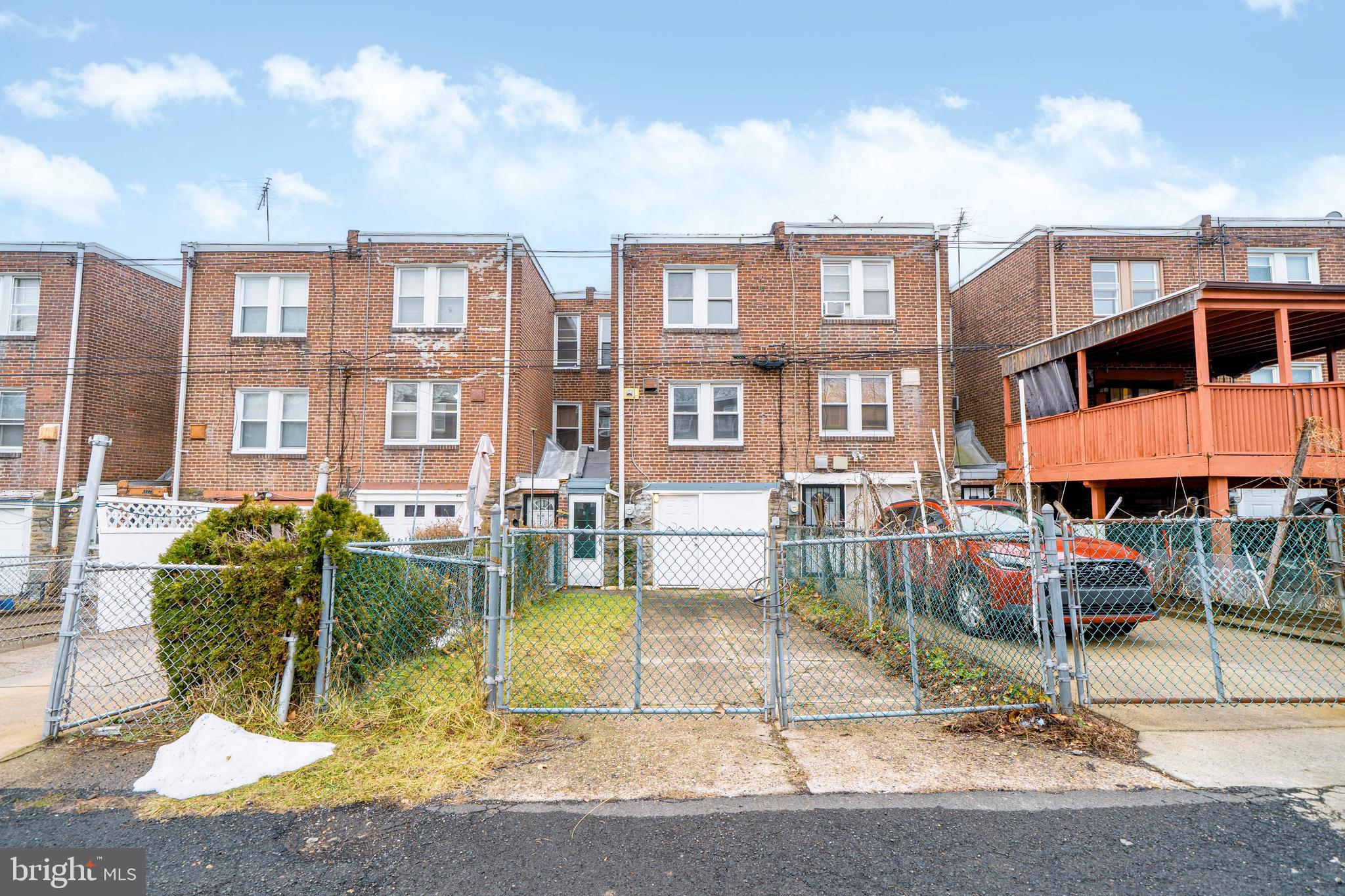 LAWNCREST - Residential