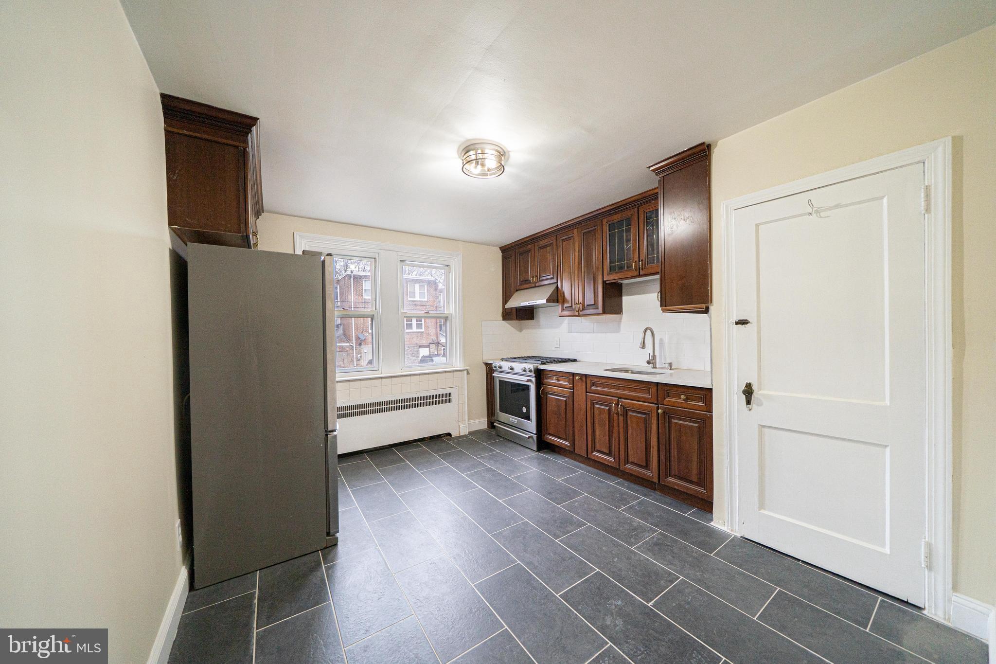 LAWNCREST - Residential