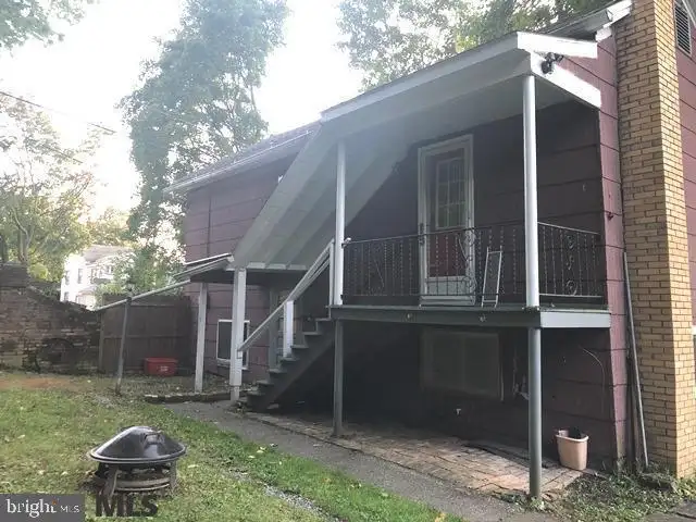 411 1/2 E Locust Street, Clearfield, PA 16830