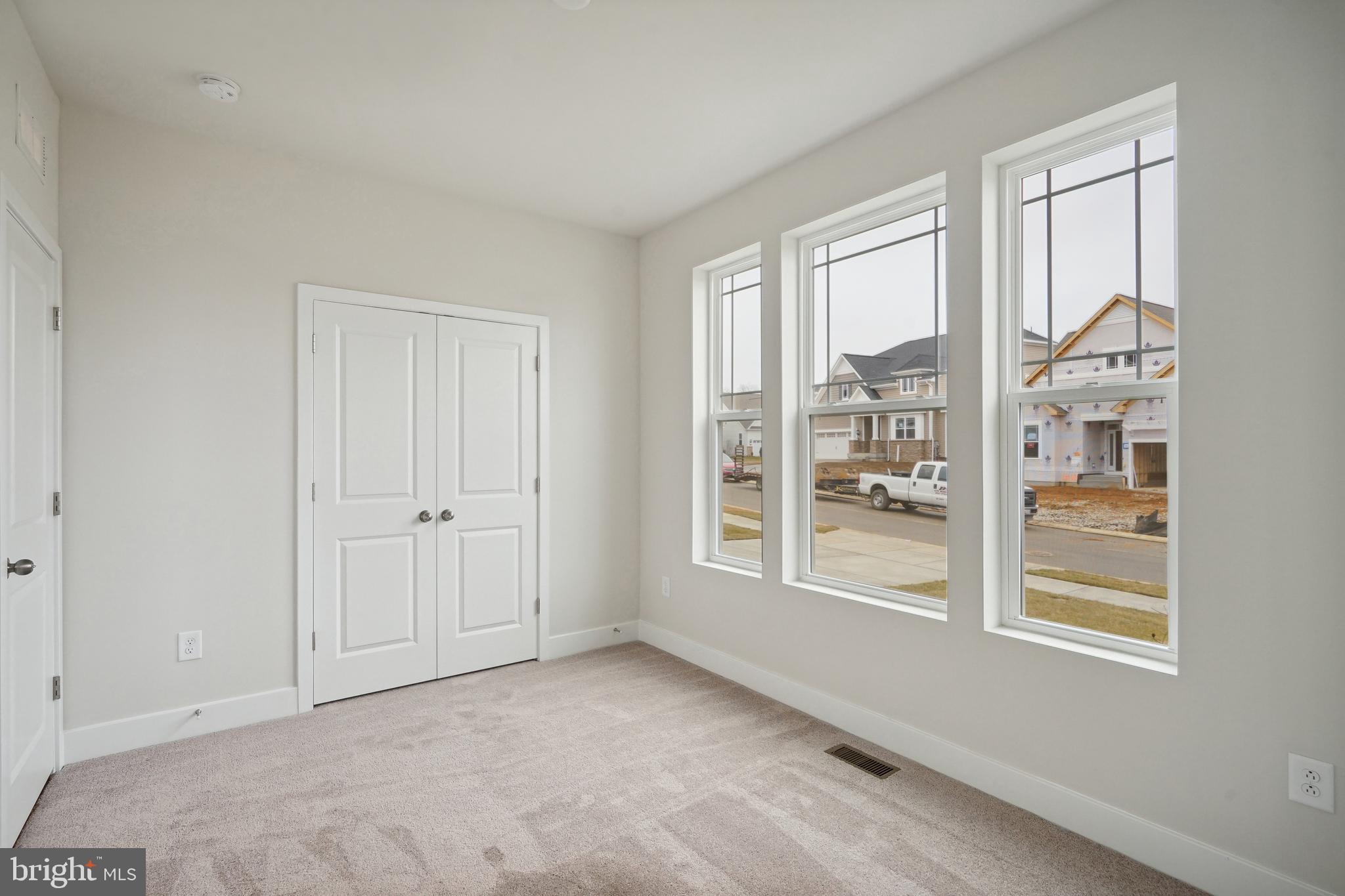 ST. CHARLES - Residential