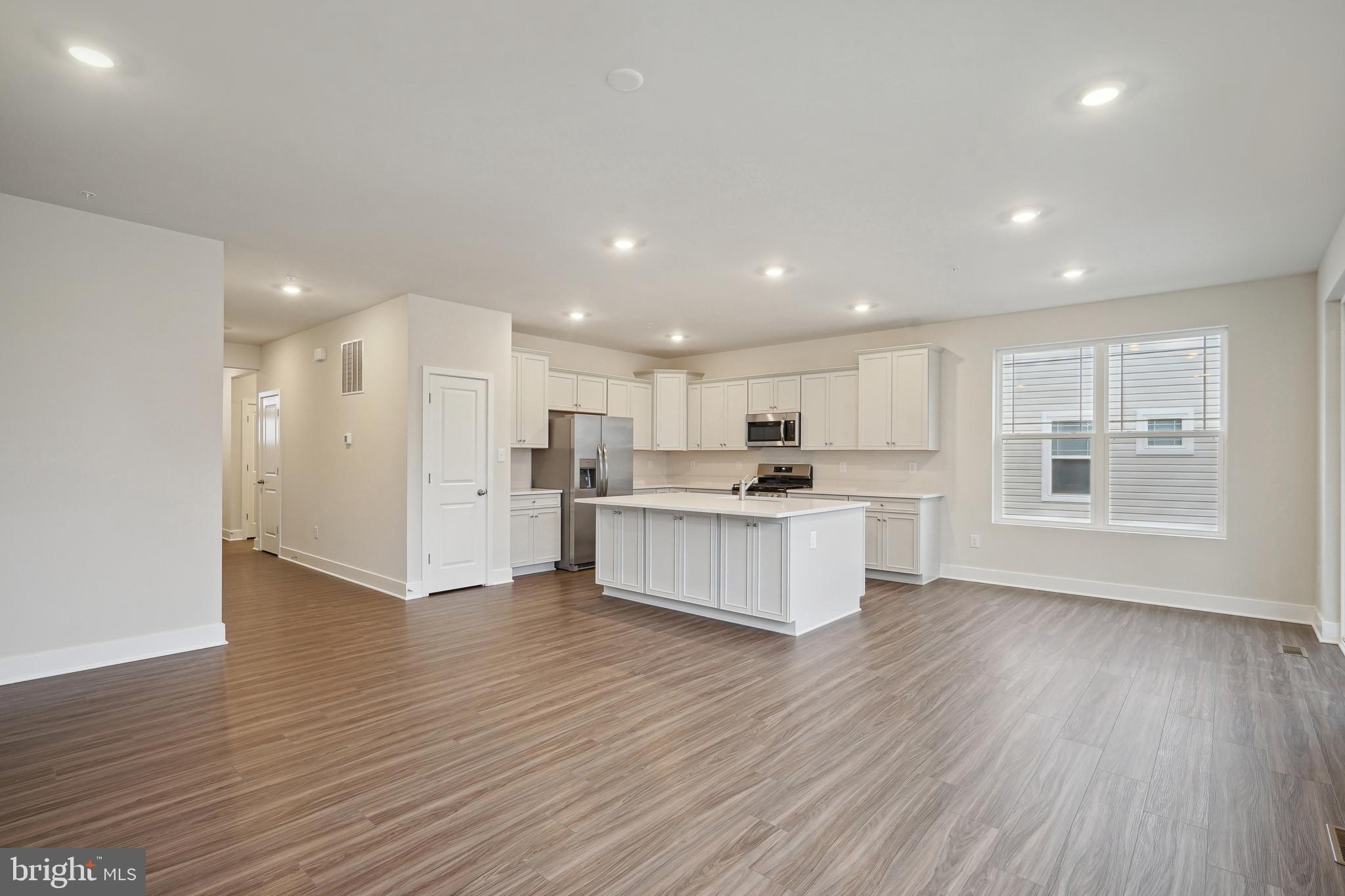 ST. CHARLES - Residential