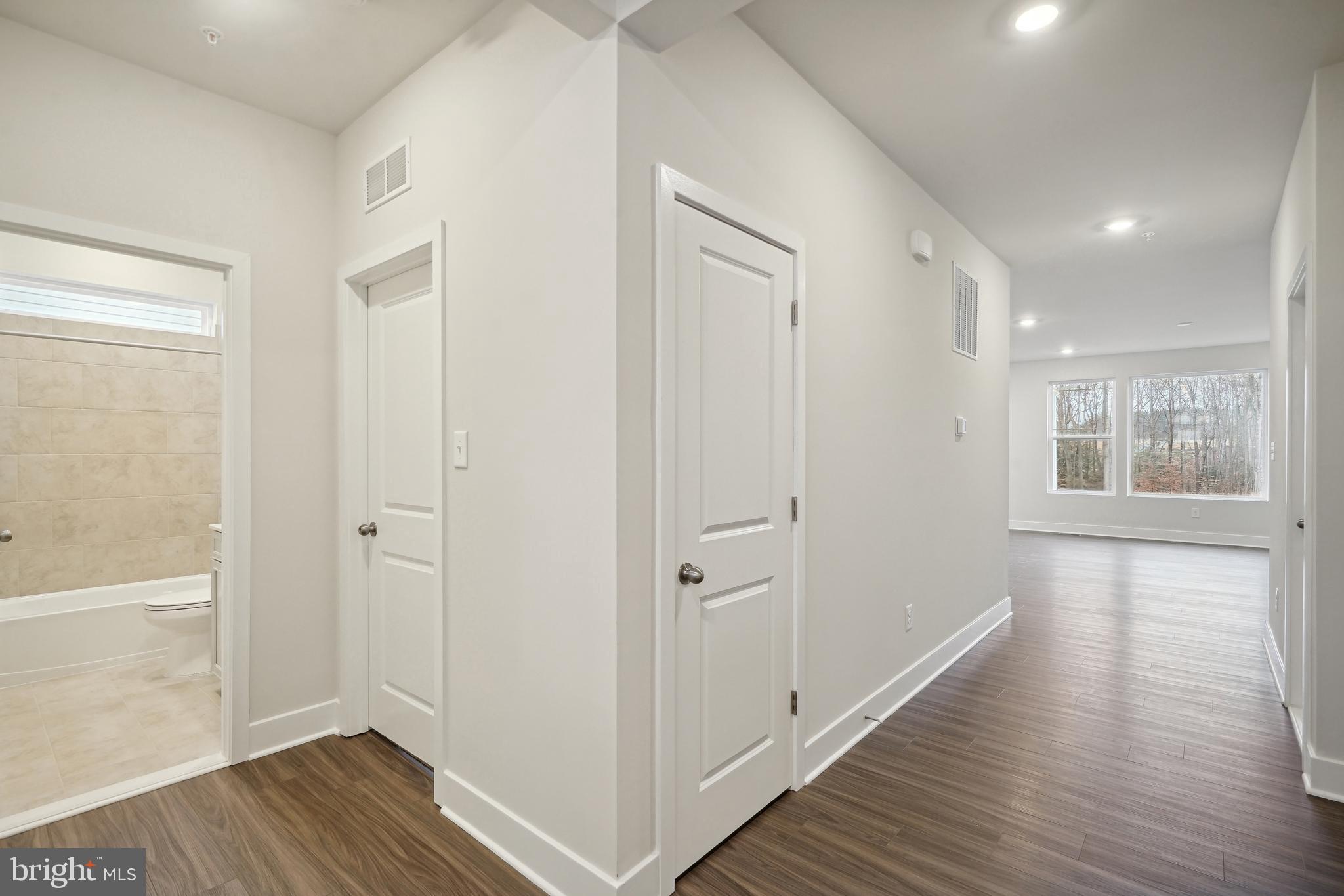 ST. CHARLES - Residential