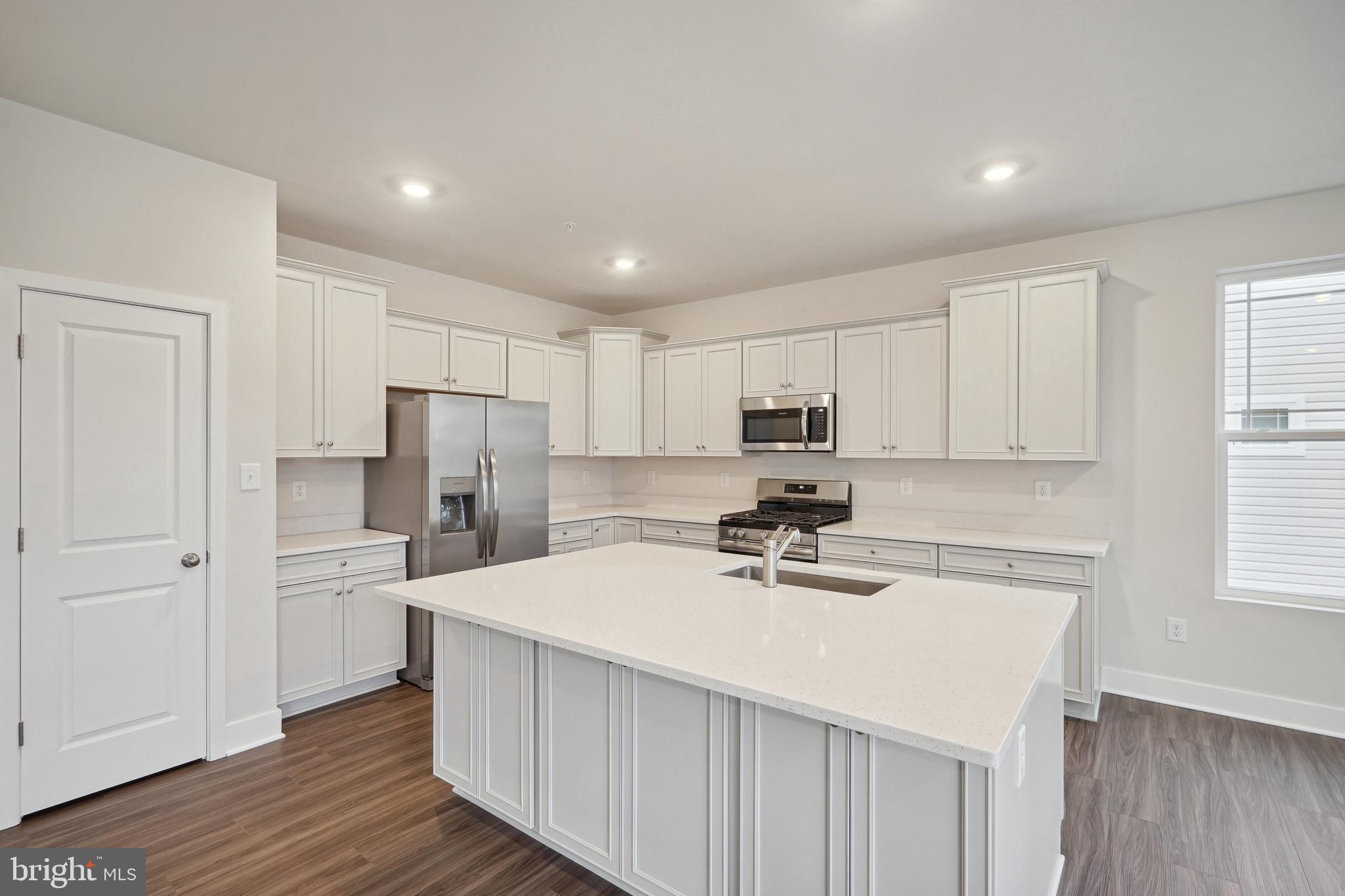 ST. CHARLES - Residential