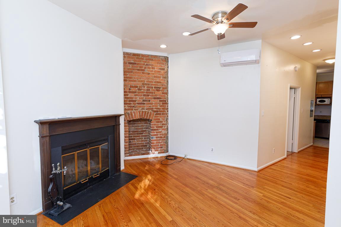 1434 POTOMAC AVENUE SE 4