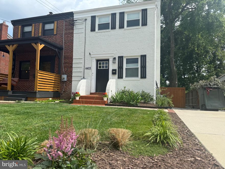 Be prepared to fall in love with this home located in the sought-after Wakefield neighborhood in Alexandria. The open and modern main level features hardwood floors, bright living room, dining room with raw edge shelving, and a fully remodeled kitchen. The white cabinets, marble backsplash, quartz countertops and stainless steel appliances in the kitchen will have you reaching for your favorite cookbook! Step outside to a large back deck perfect for entertaining. The meticulously landscaped back yard is spacious and flat with a firepit area and plenty of grassed area for backyard games. The new storage shed is large and provides plenty of room for the home craftsman to enjoy. The fully fenced backyard has a back gate that opens to  Holmes Run Trail. This provides easy access to neighborhood playgrounds and the nearby Port City Brewing Co! The second level features hardwood floors, 2 Bedrooms and a fully renovated bath with gorgeous tile. The lower level, is fully finished and could be used as a rec room, a gym or an office. The lower level also boasts a fully renovated bath and a separate laundry room. Most of the renovations and updates were done in 2023, but the roof is new! This great neighborhood is conveniently located near I-495, Parks, shopping, restaurants, Old Town, National Harbor, DCA, and Amtrak.