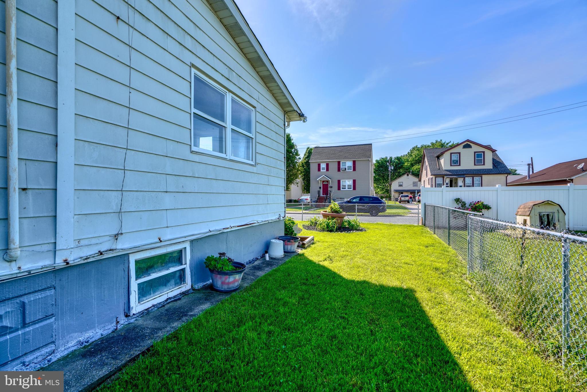 GRAY MANOR - Residential