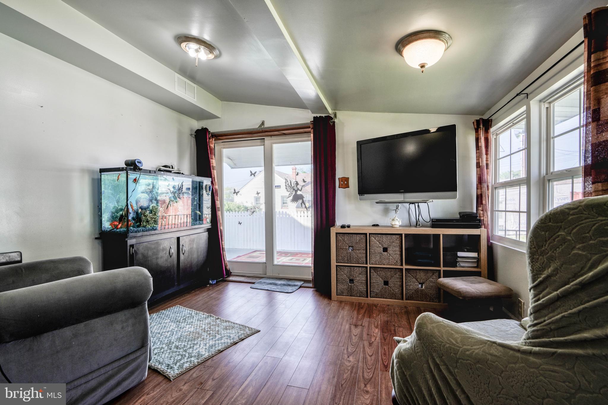 GRAY MANOR - Residential