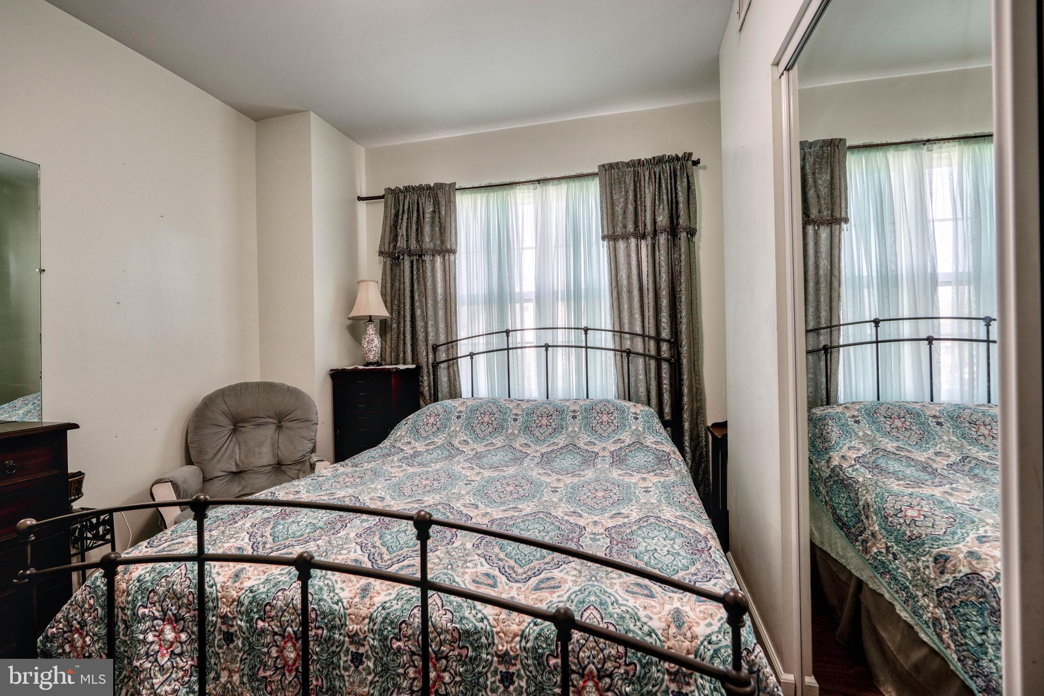 GRAY MANOR - Residential