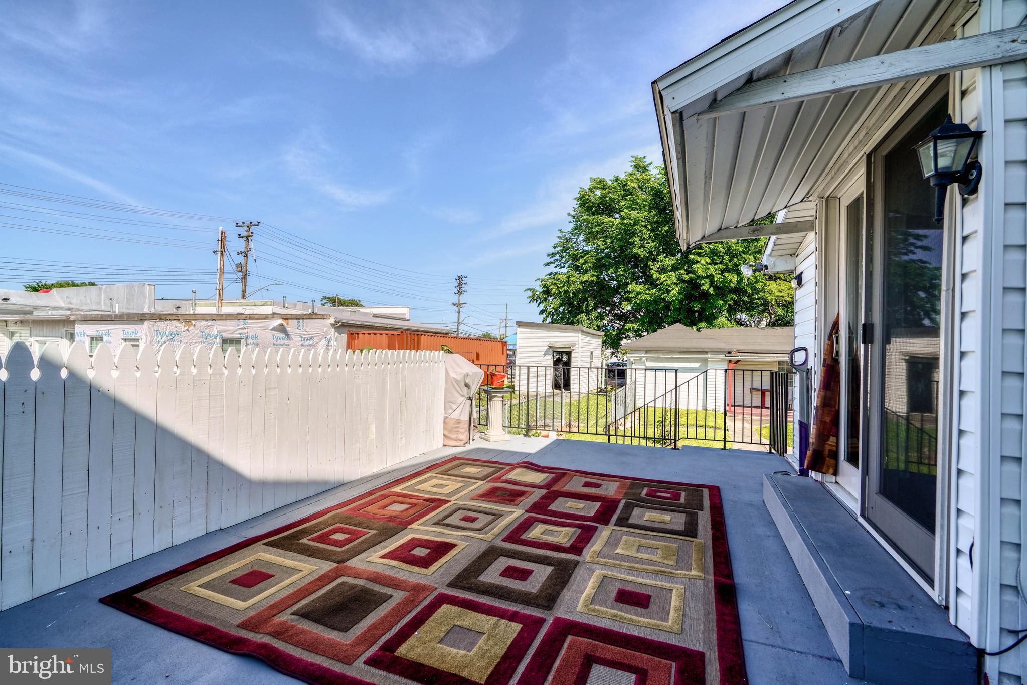 GRAY MANOR - Residential