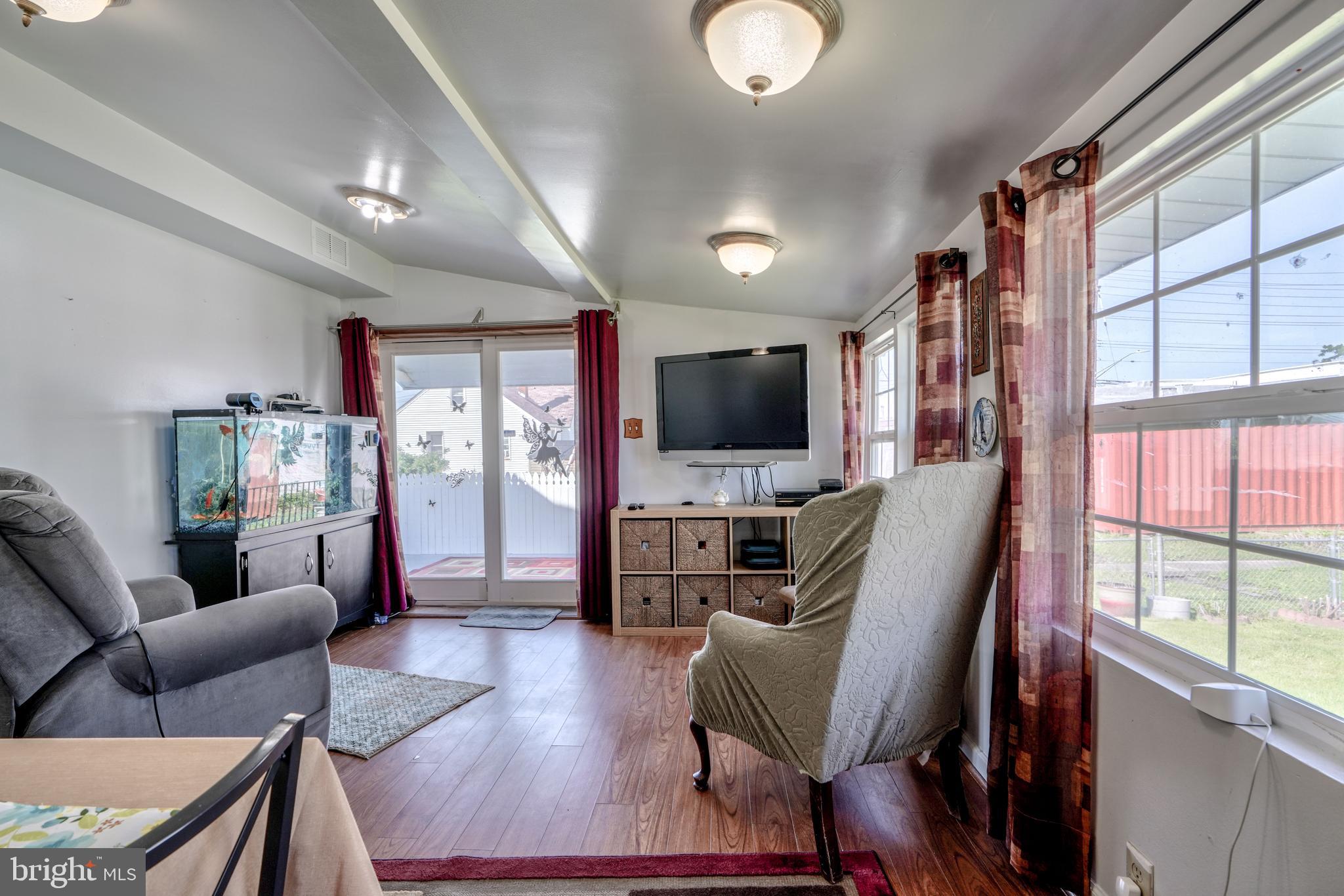 GRAY MANOR - Residential